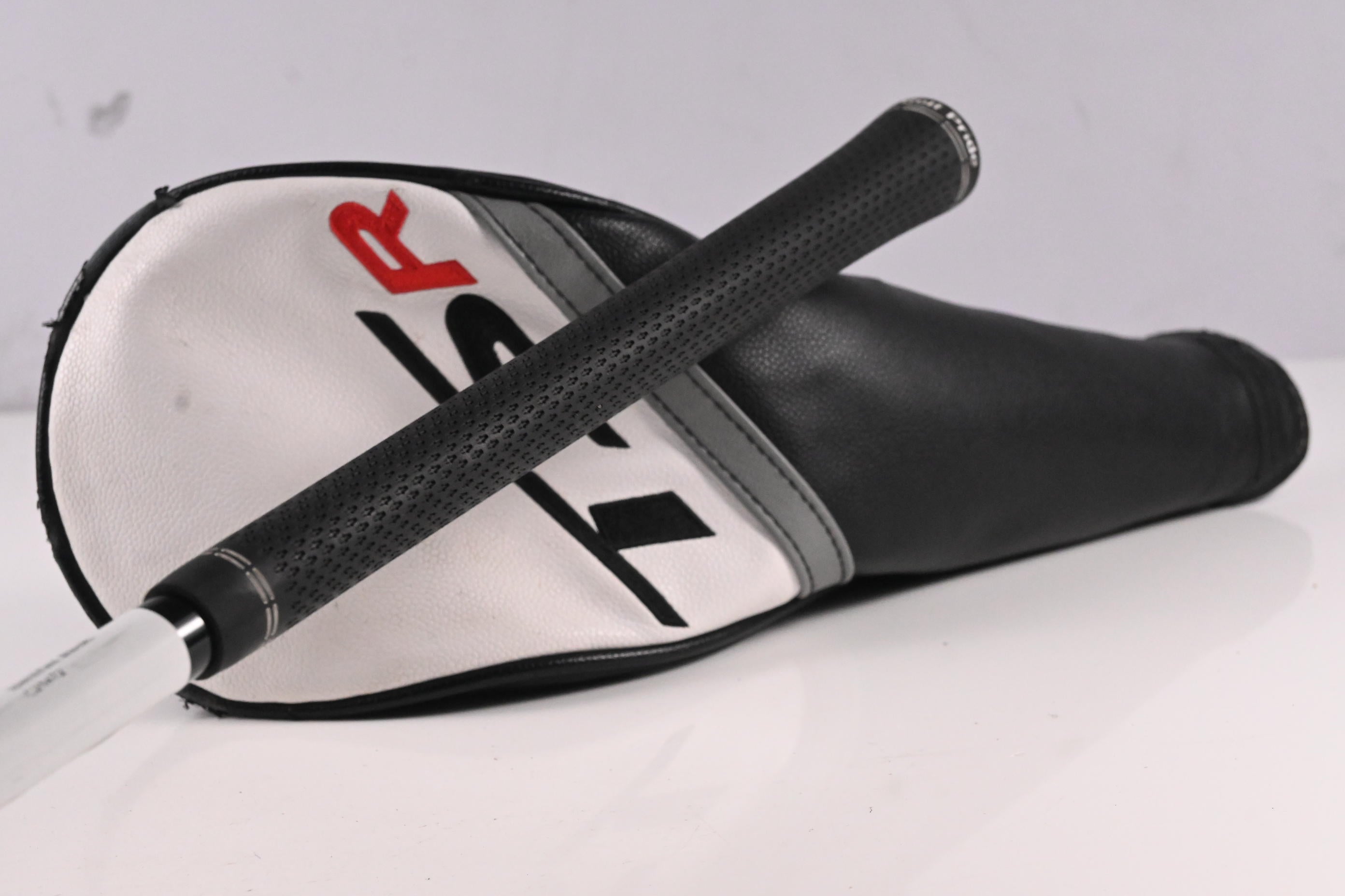 Titleist TSR3 Driver / 9 Degree / Stiff Flex HZRDUS Gen4 Black 60 Shaft