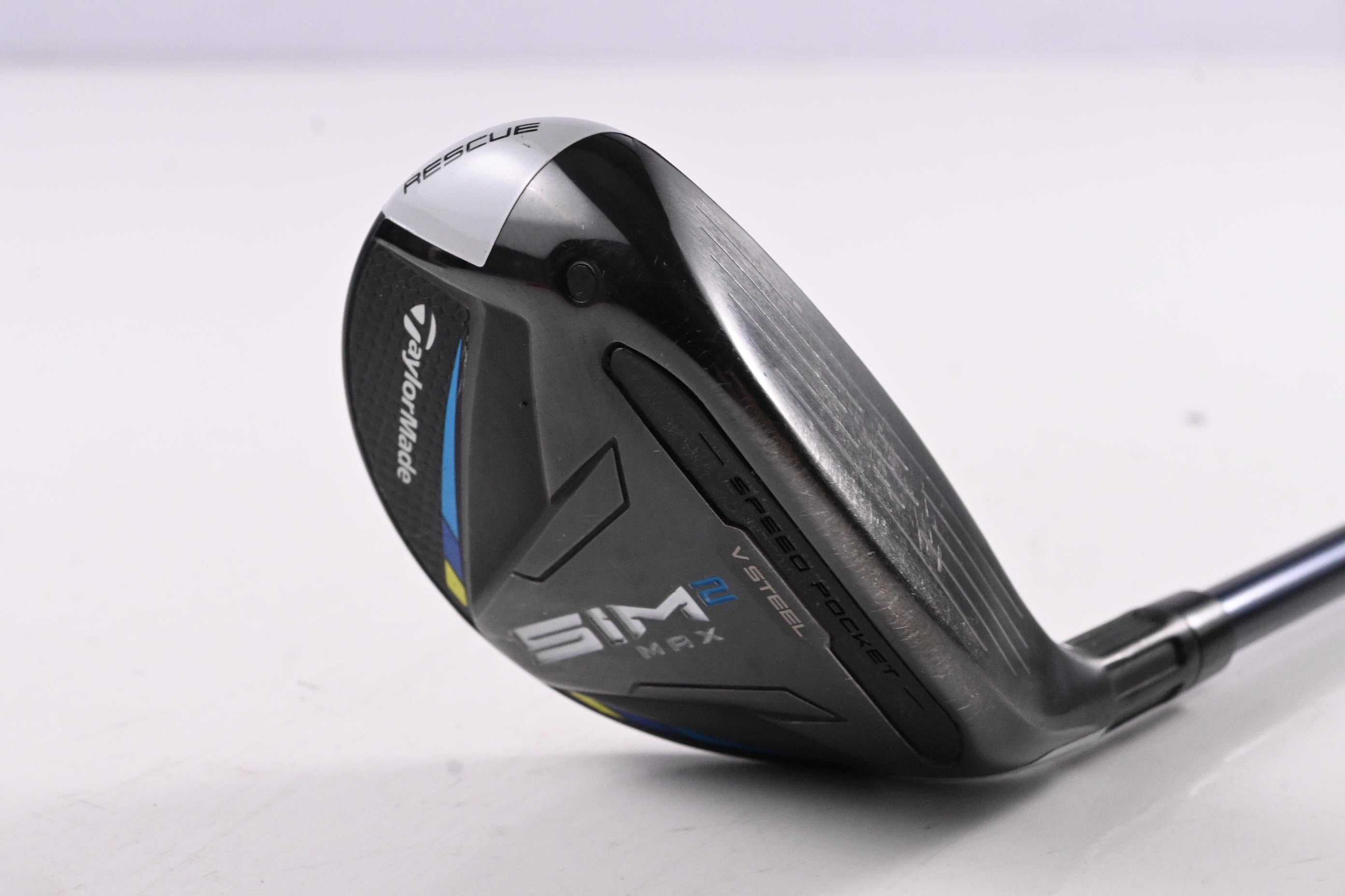 Taylormade SIM2 Max #4 Hybrid / 22 Degree / Stiff Flex Fujikura Ventus Blue 7