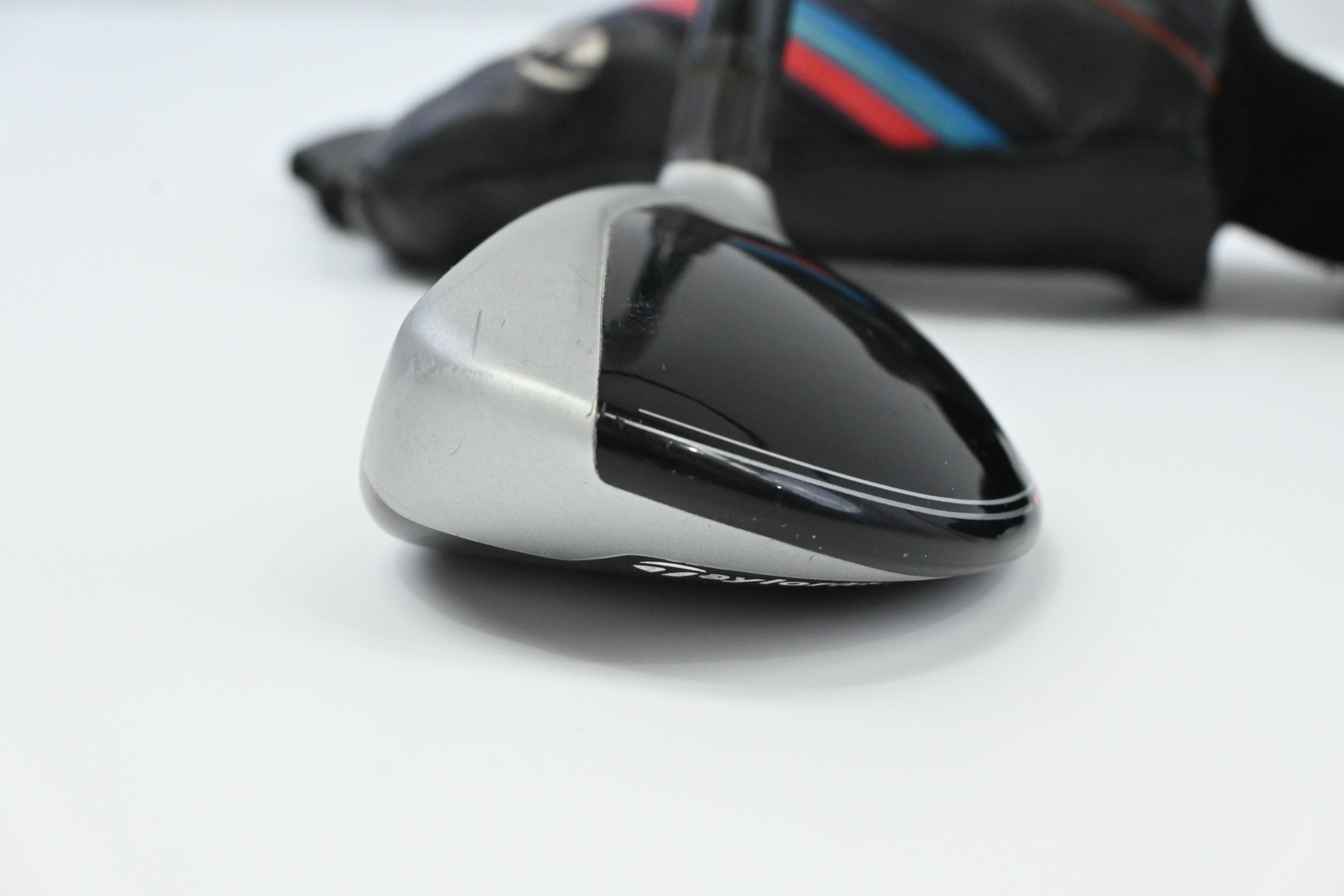 Left Hand Taylormade M4 #4 Hybrid / 22 Degree / Regular Flex Fujikura Atmos Red