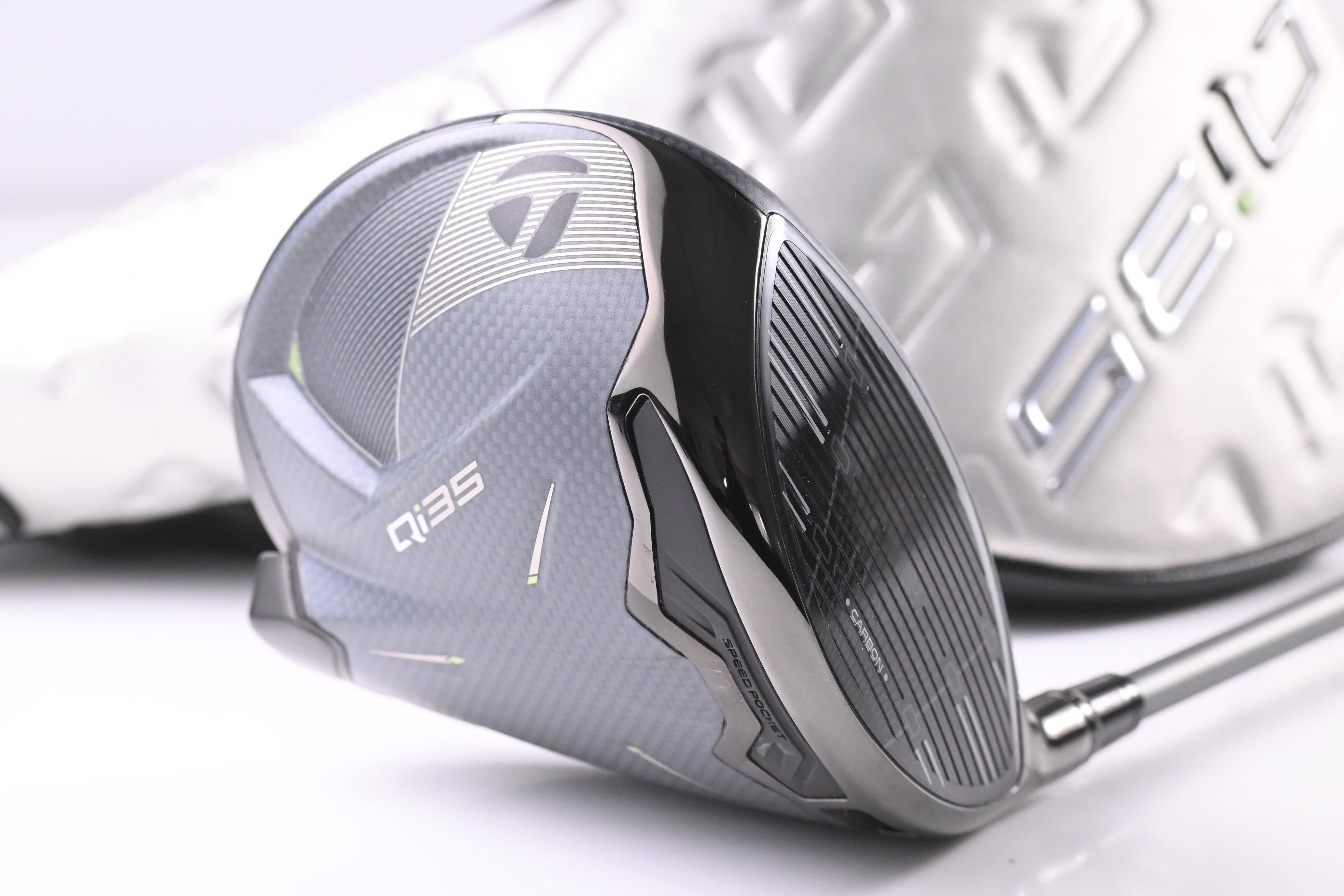 Taylormade Qi35 Max Driver / 10.5 Degree / Regular Flex Air Speeder 50 Shaft
