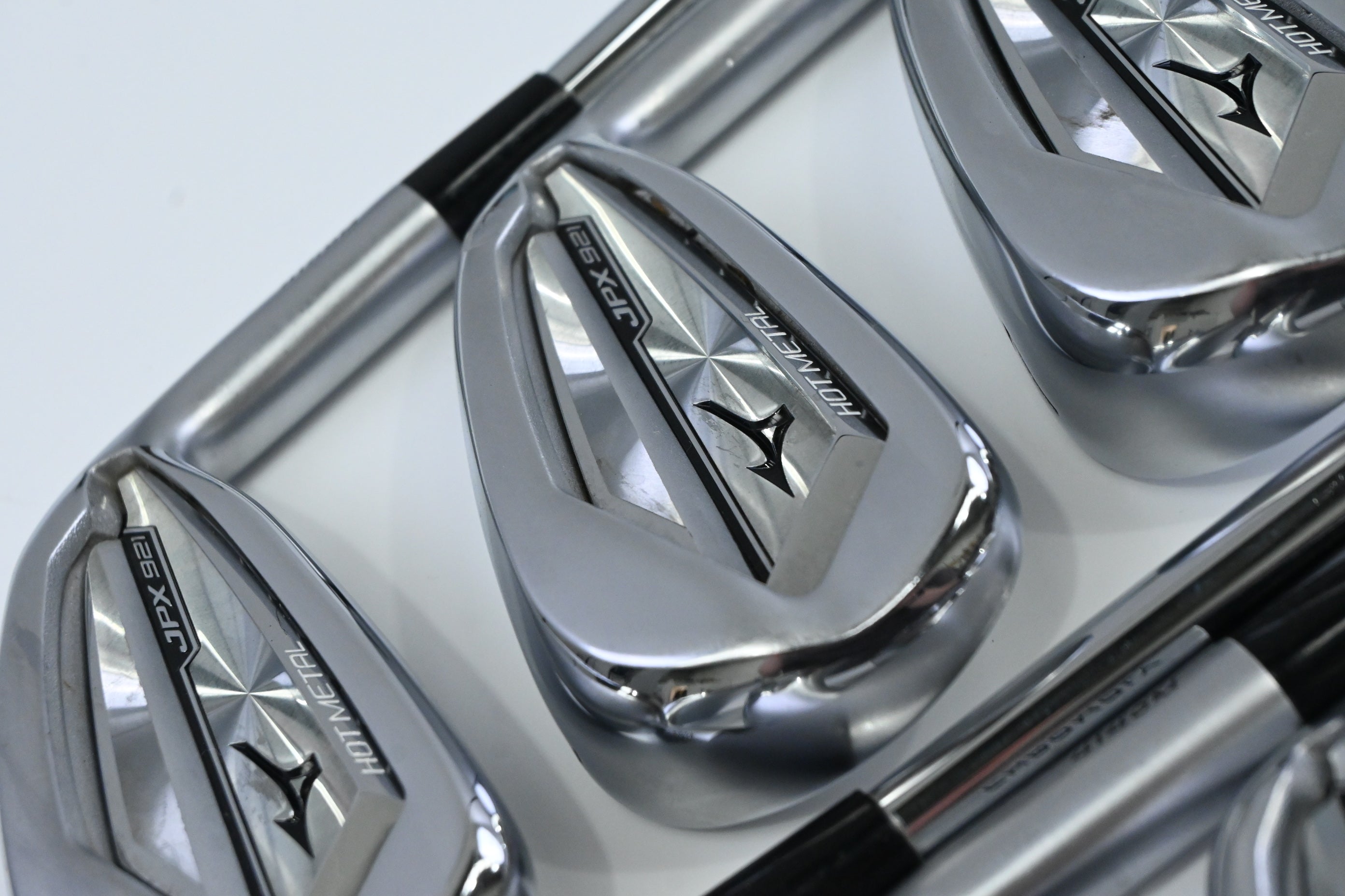 Mizuno JPX 921 Hot Metal Irons / 5-PW+GW / Stiff Flex Dynamic Gold 105 S300