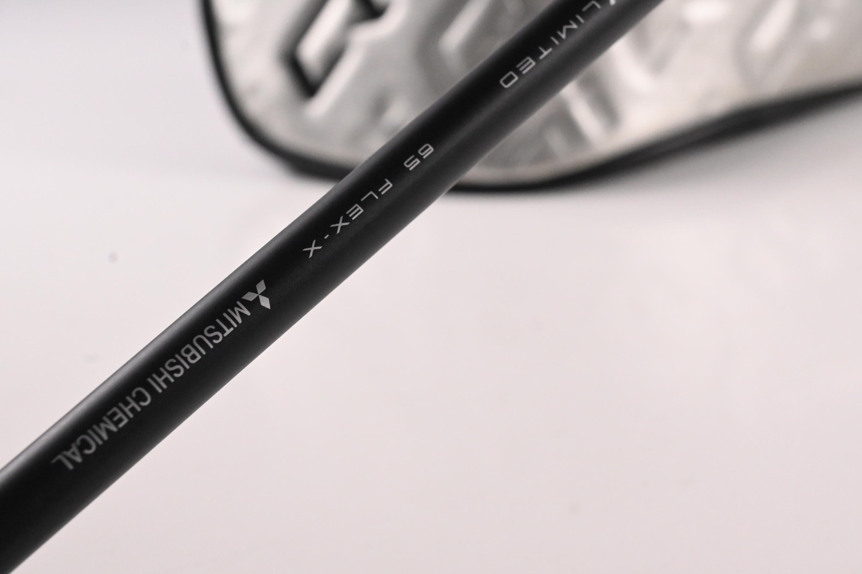 Taylormade Qi35 LS Driver / 10.5 Degree / X-Flex Tensei AV Raw Blue 65 Shaft