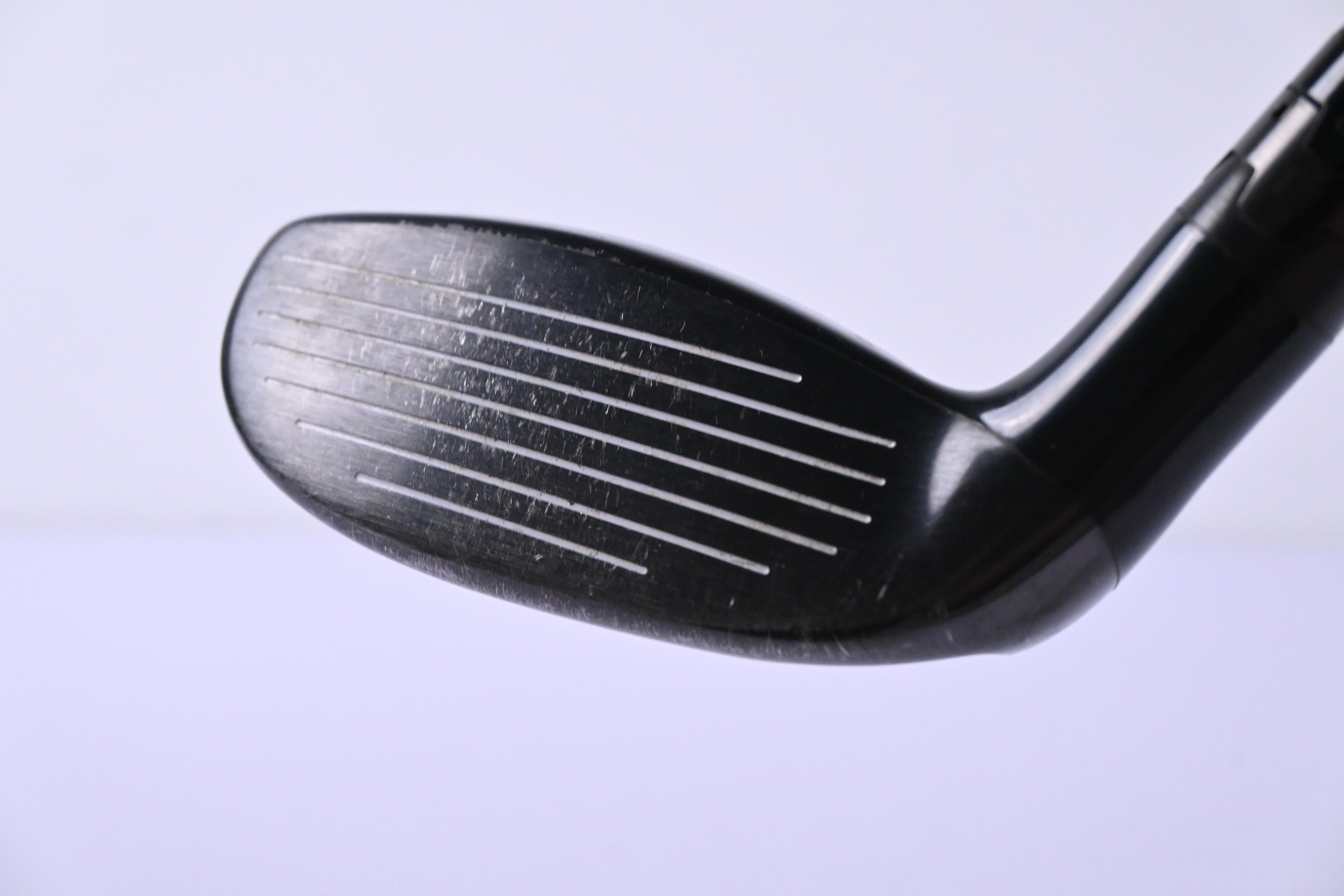 Titleist 910H #3 Hybrid / 21 Degree / Regular Flex Diamana 'ilima 70 Shaft