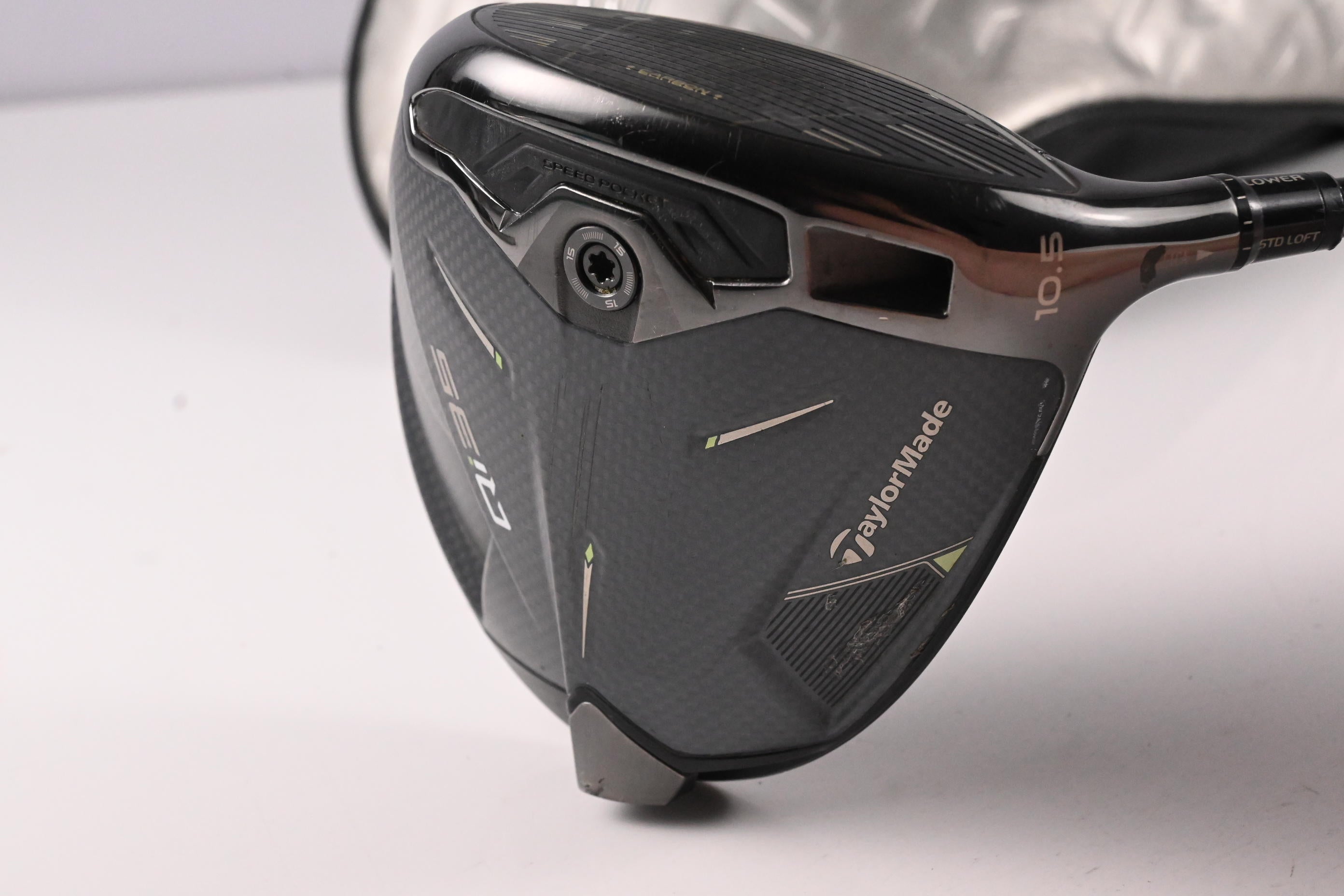 Taylormade Qi35 Driver / 10.5 Degree / Regular Flex Accra tz6 65 Shaft