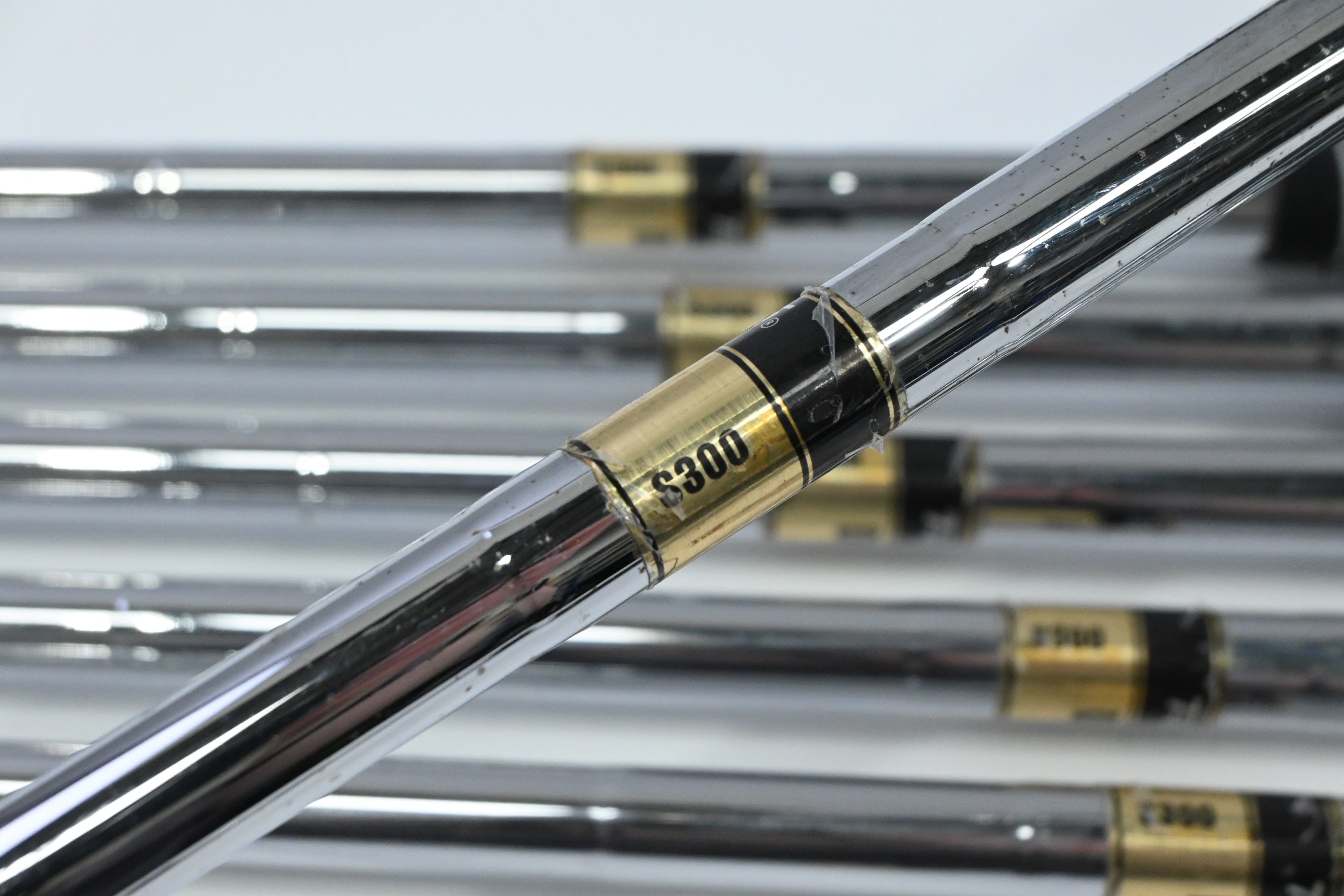 Mizuno MP-62 Irons / 3-9 / Stiff Flex Dynamic Gold S300 Shafts