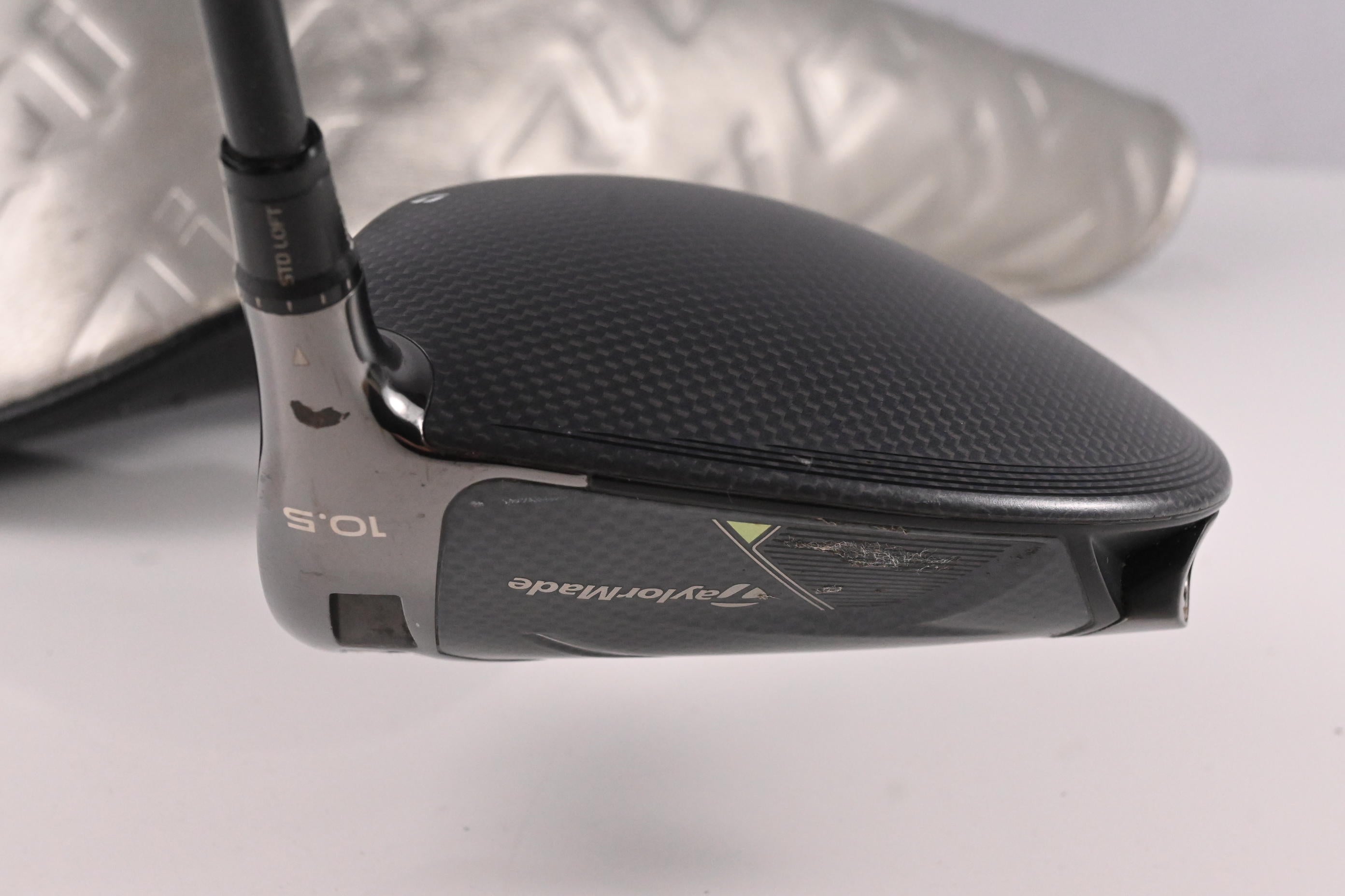 Taylormade Qi35 Driver / 10.5 Degree / Regular Flex Accra tz6 65 Shaft