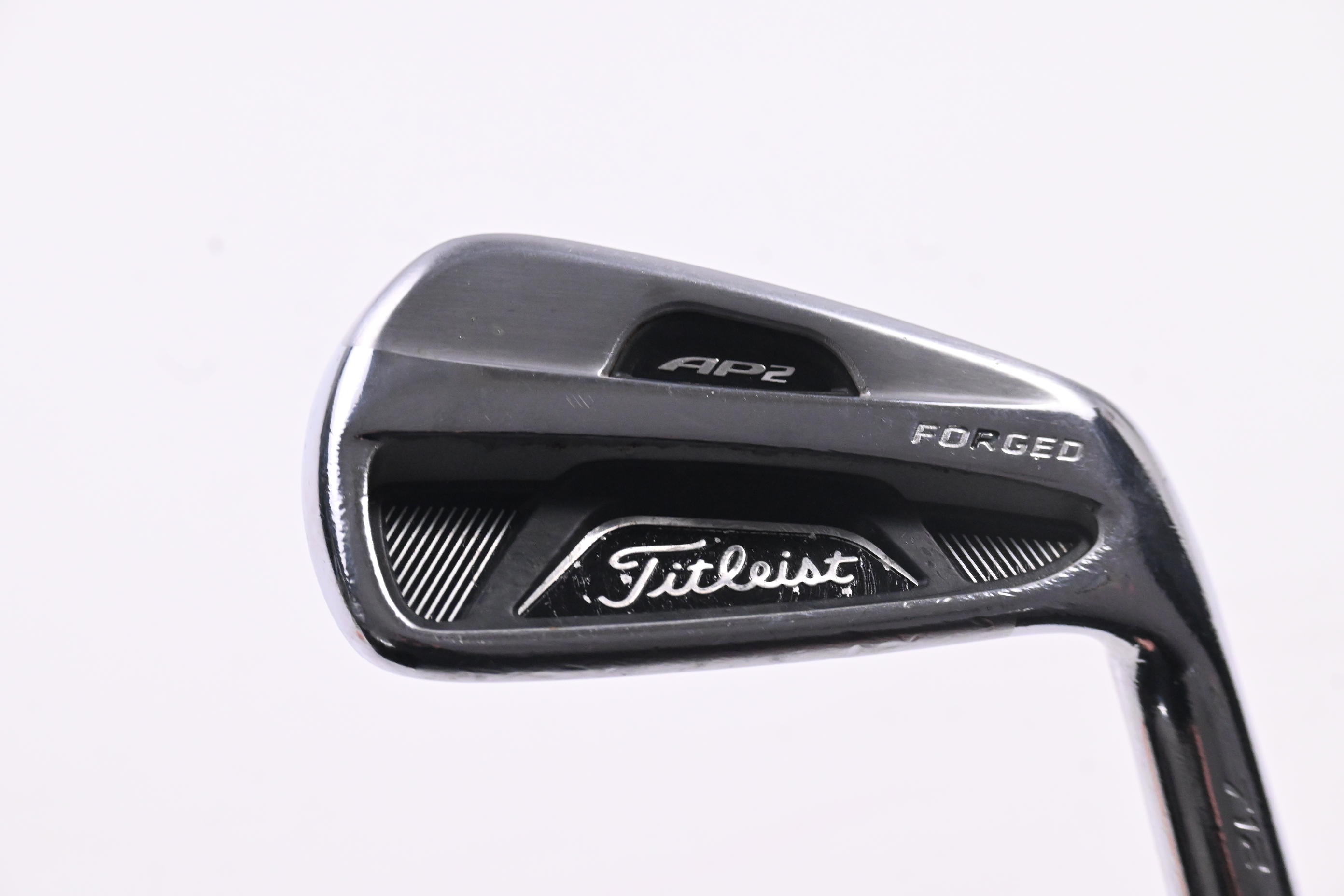 Titleist 712 AP2 #7 Iron / Stiff Flex Dynamic Gold SL S300 Shaft
