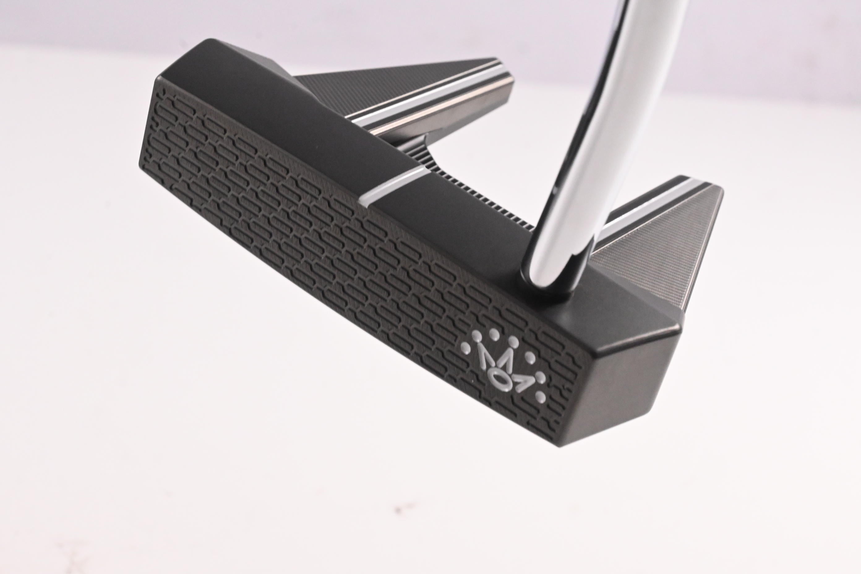 Scotty Cameron Phantom Black 7 Putter / 33 Inch