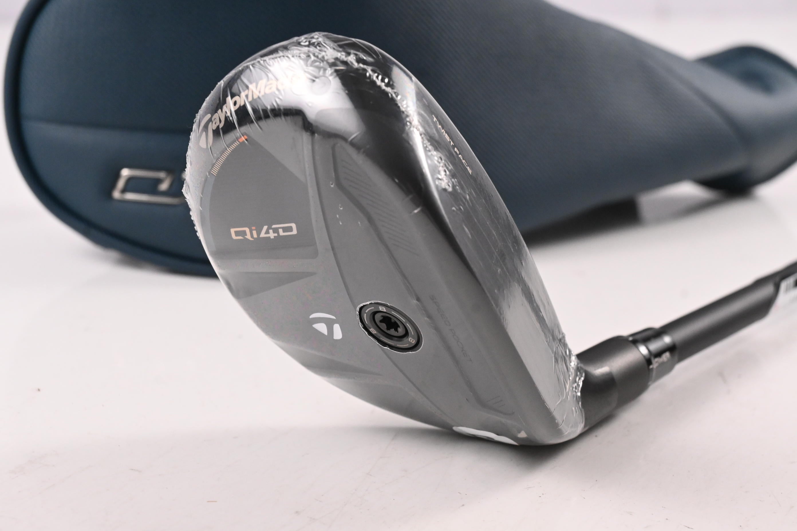 Taylormade Qi4D #4 Hybrid / 22 Degree / Regular Flex Reax KBS White 65 Shaft