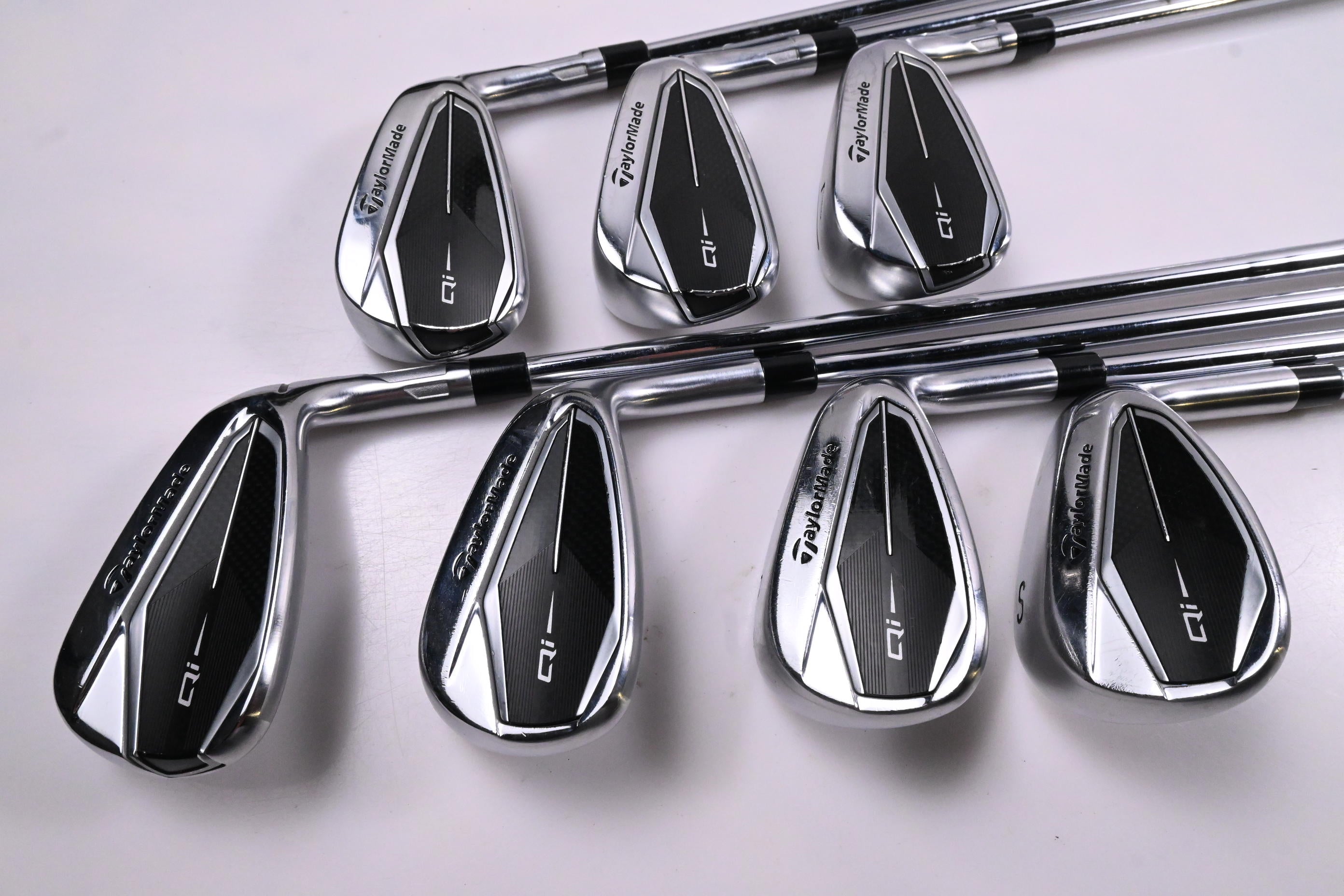Taylormade Qi Irons / 5-PW+SW / Regular Flex KBS MAX MT 85 Shafts