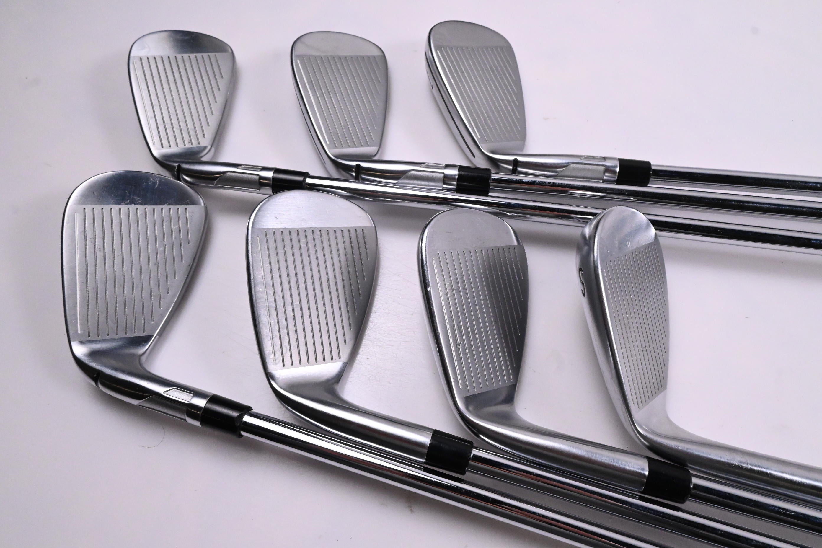 Taylormade Qi Irons / 5-PW+SW / Regular Flex KBS MAX MT 85 Shafts