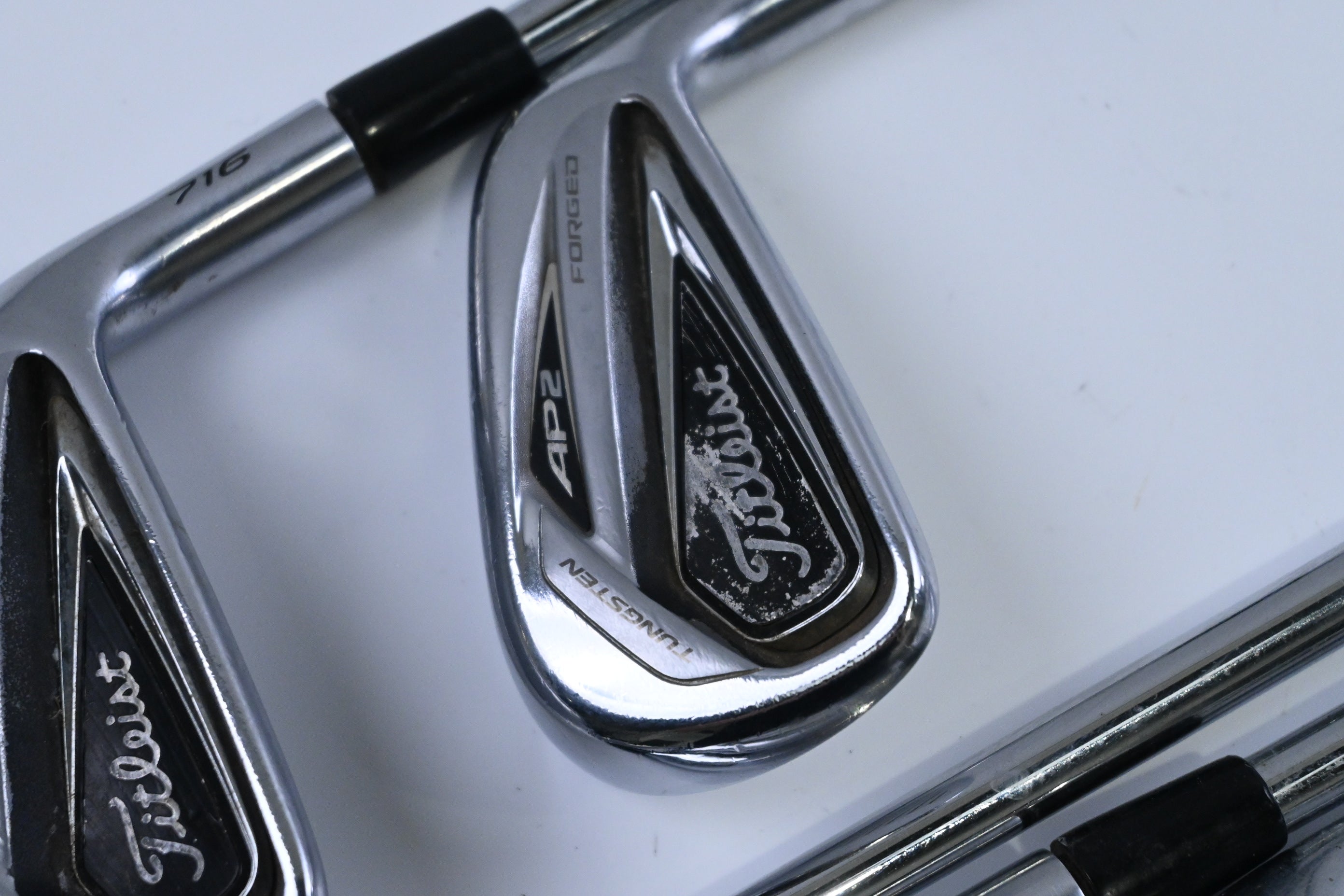 Titleist 716 AP2 Irons / 6-PW / Stiff Flex Dynamic Gold AMT S300