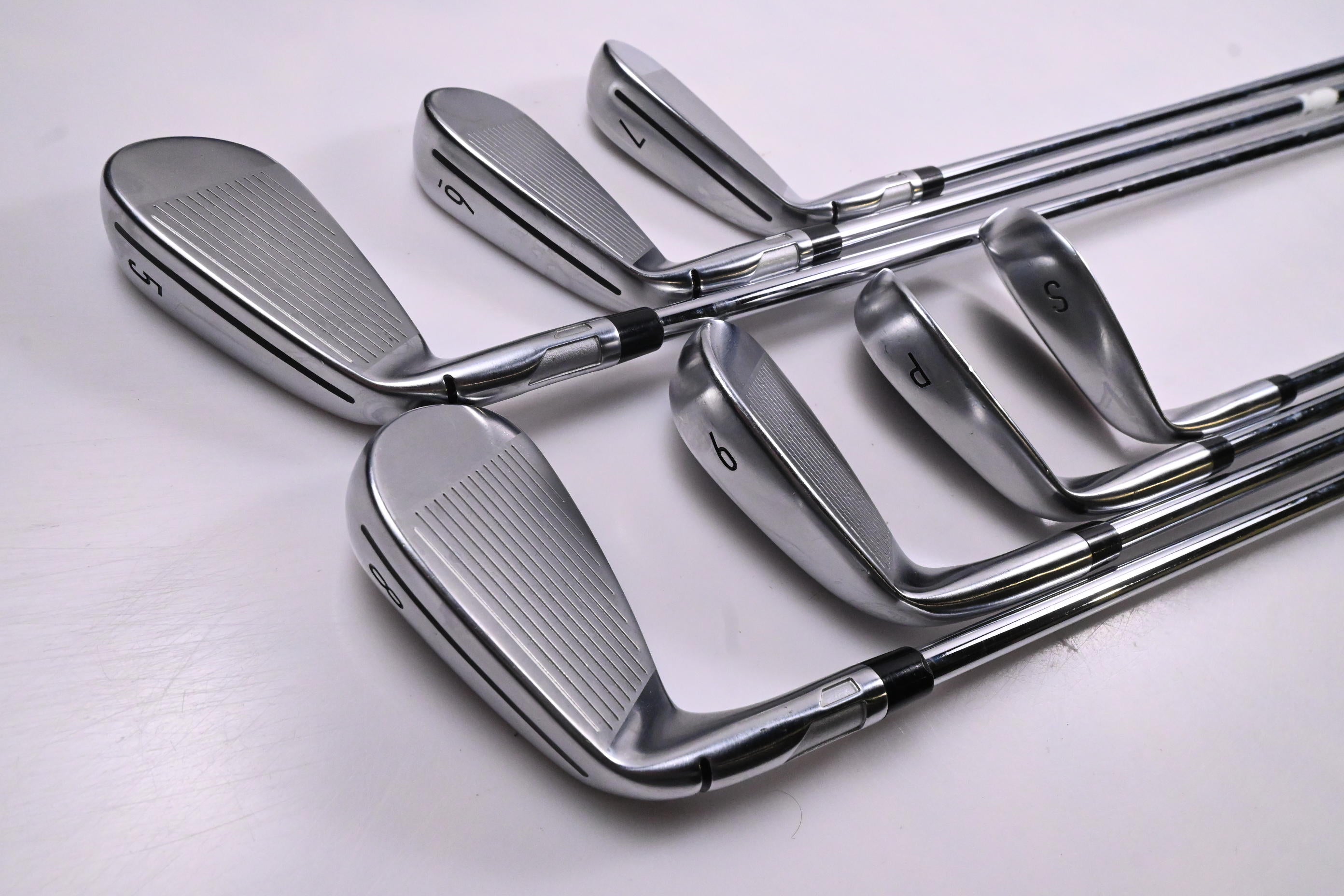 Taylormade Qi Irons / 5-PW+SW / Regular Flex KBS MAX MT 85 Shafts