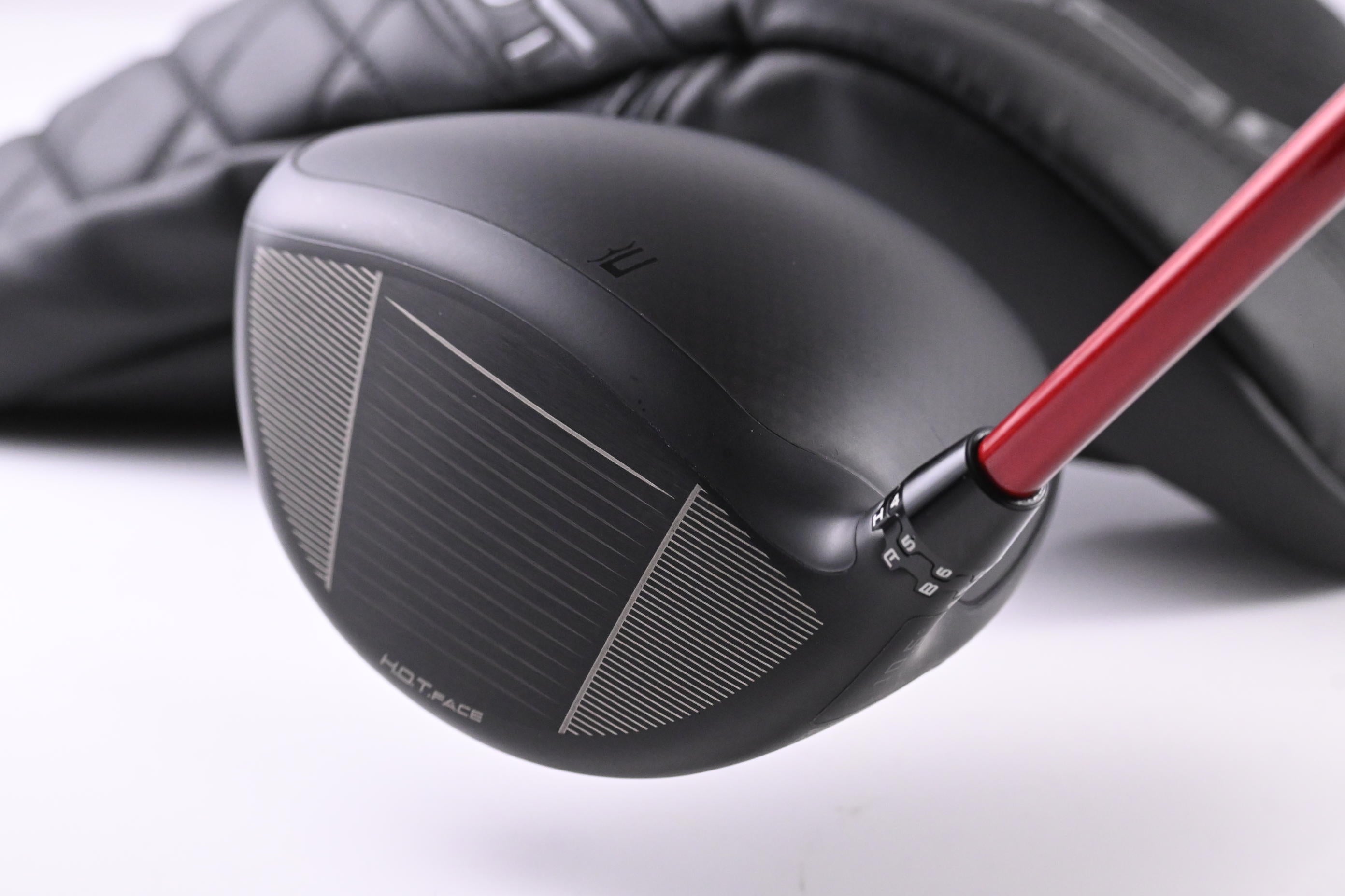 Cobra DS-Adapt LS Driver / 10.5 Degree / Stiff Flex Denali Red 50 Shaft