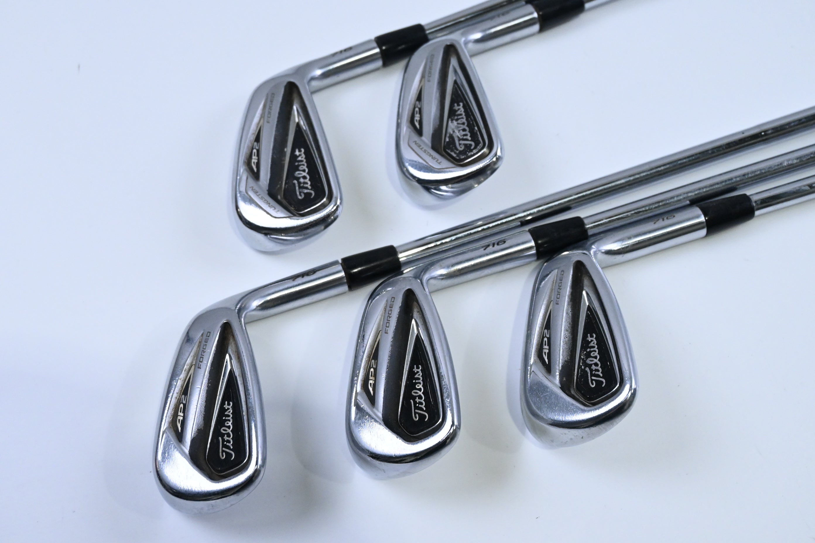 Titleist 716 AP2 Irons / 6-PW / Stiff Flex Dynamic Gold AMT S300