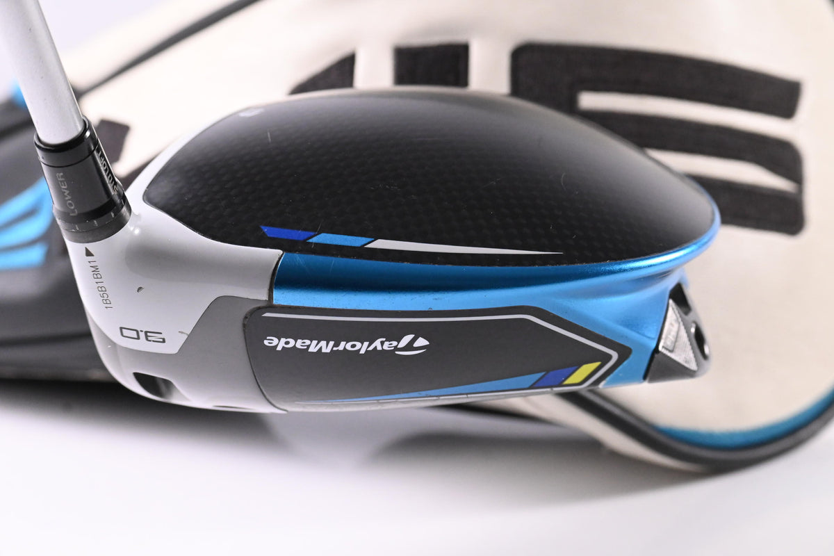 Taylormade SIM2 Max Driver / 9 Degree / Stiff Flex Kuro Kage Silver 60 Shaft
