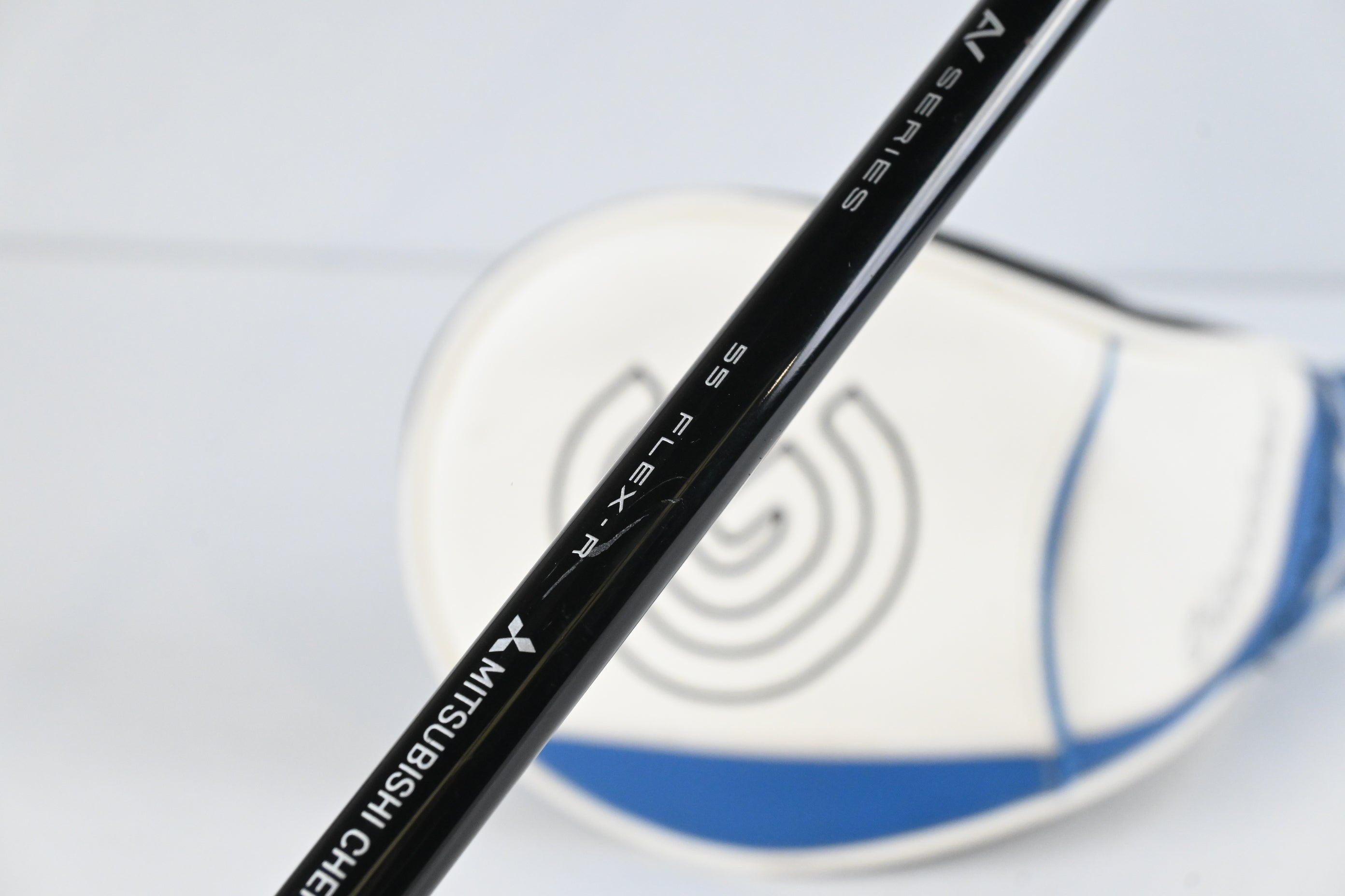 Cleveland Launcher XL 2 Driver / 9-12 Degree / Regular Flex Tensei AV Blue 55