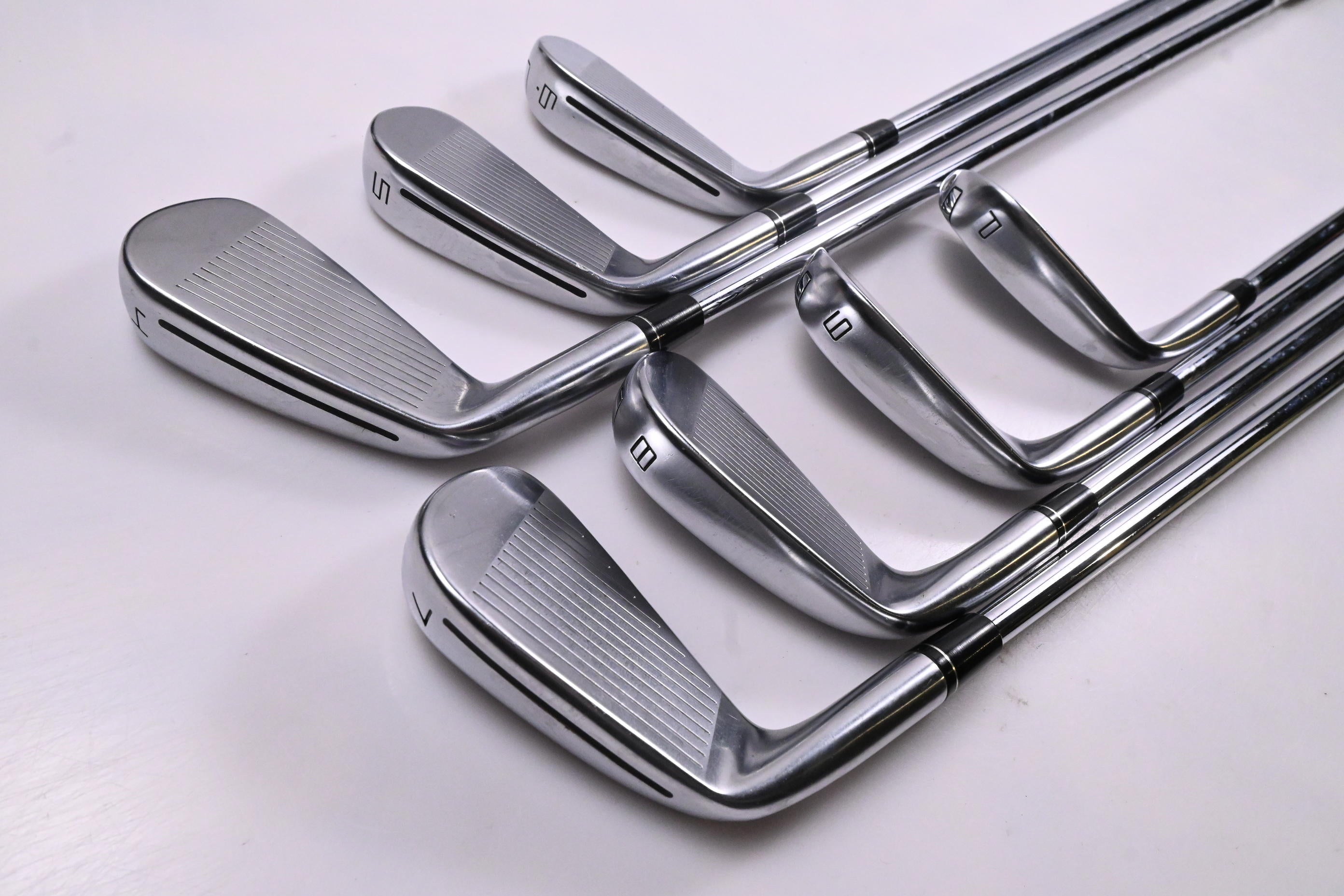 Taylormade P790 2017 Irons / 4-PW / Regular Flex Dynamic Gold 105 R300