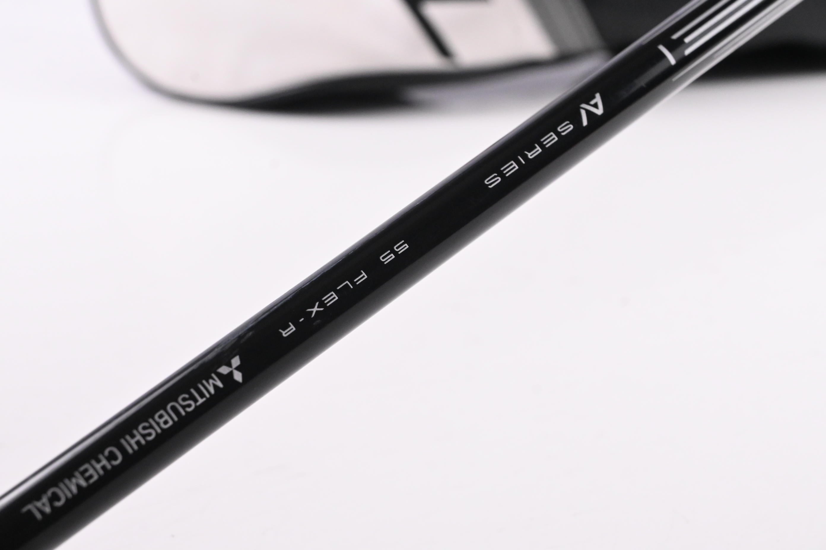 Titleist TSR2 Driver / 11 Degree / Regular Flex Tensei AV Blue 55 Shaft