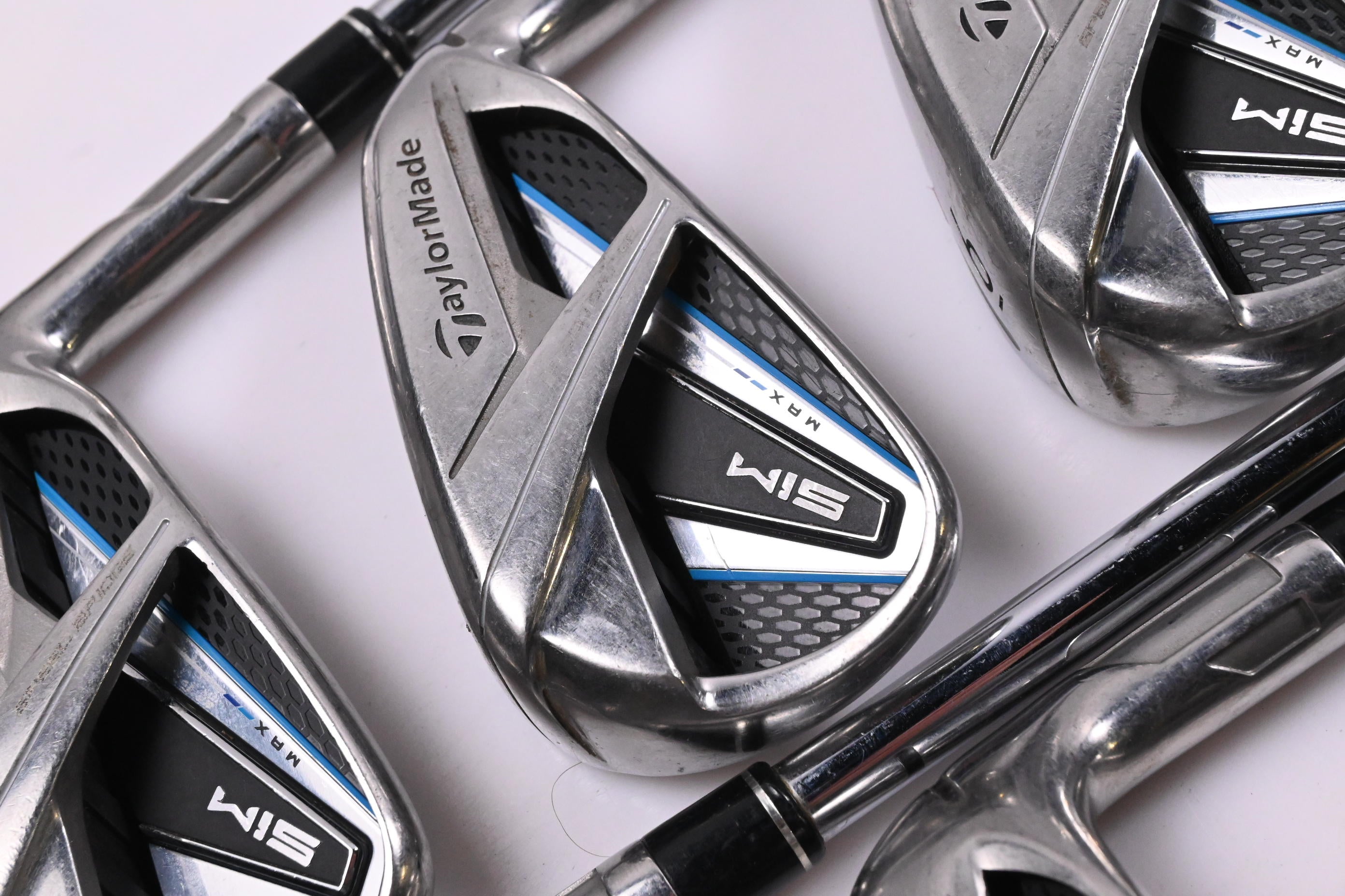 Taylormade SIM Max Irons / 4-PW+GW / Regular Flex KBS Tour 90 Shafts