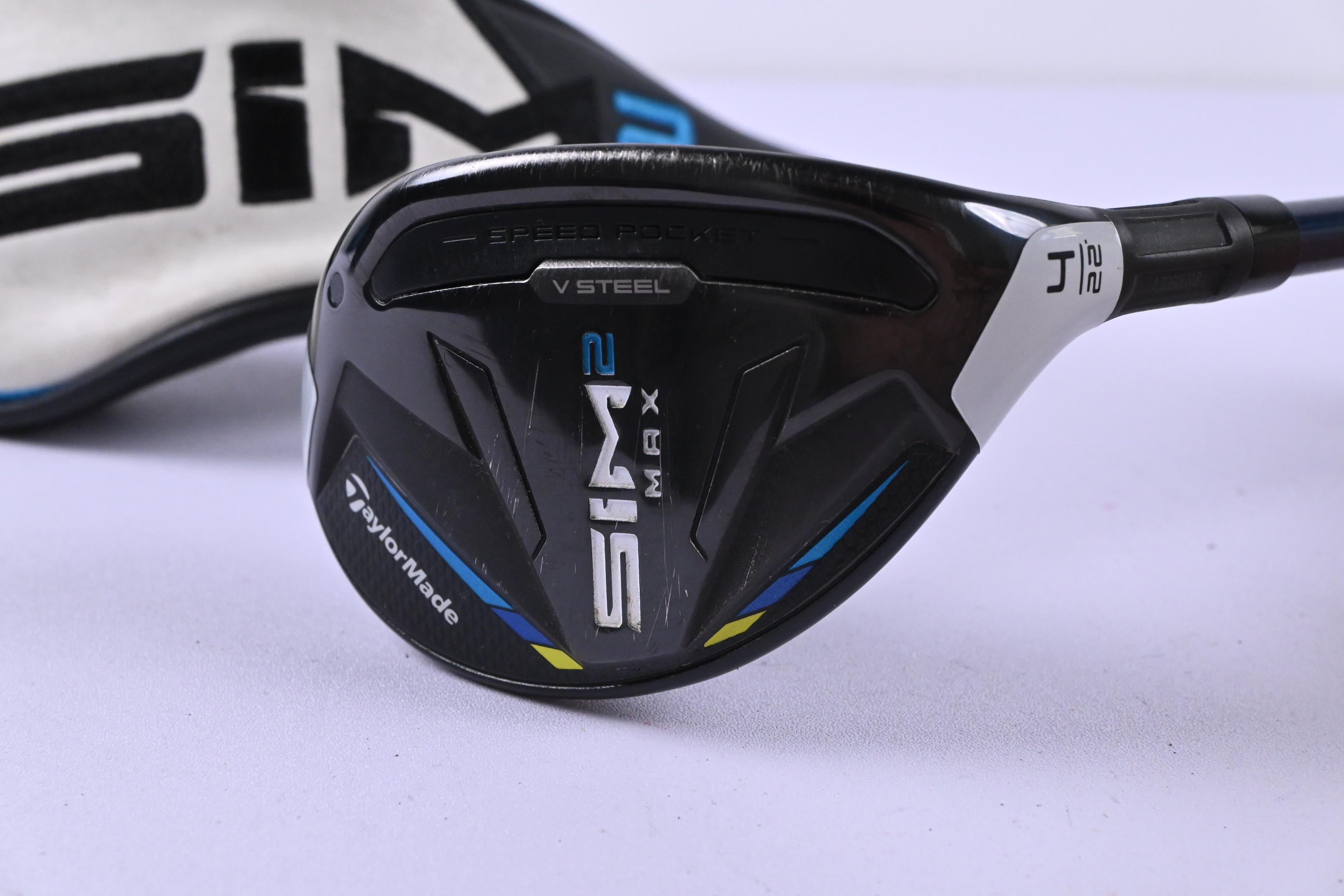 Taylormade SIM2 Max #4 Hybrid / 22 Degree / Stiff Flex Fujikura Ventus Blue 7