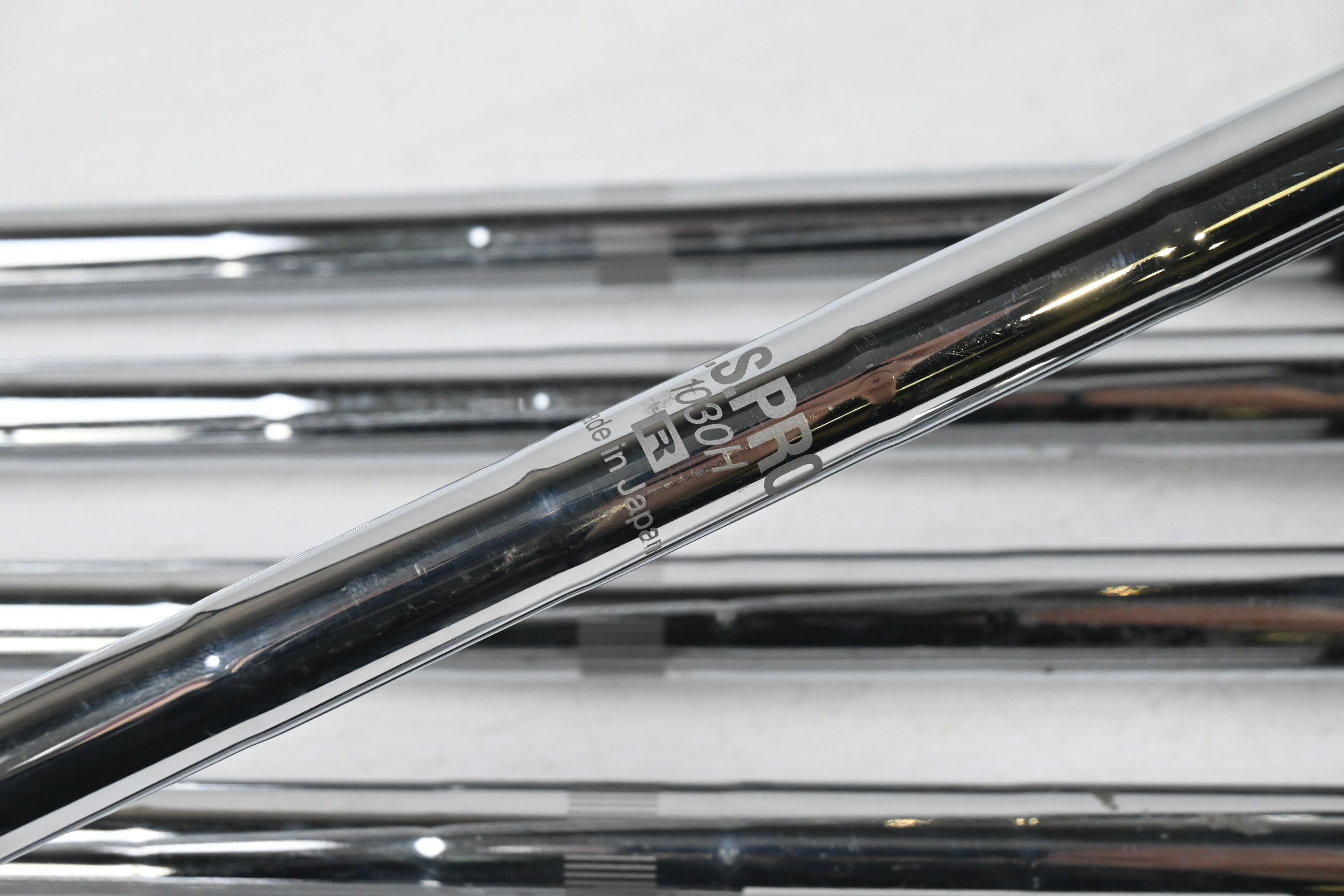 Cobra 3100 I/H Irons / 5-9+SW / Regular Flex N.S.Pro 1030H Shafts