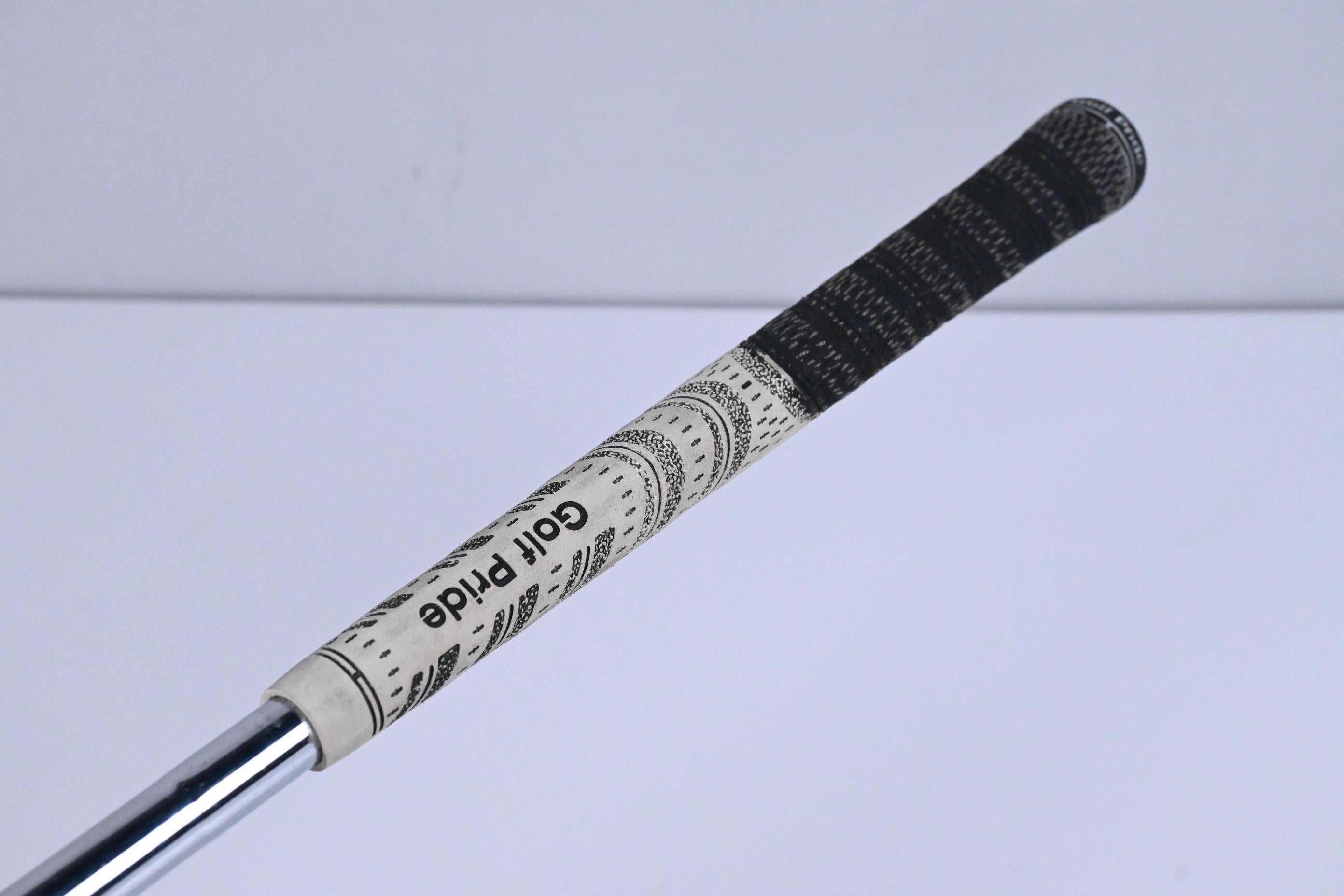 Wilson Staff Model Sand Wedge / 54 Degree / Stiff Flex Dynamic Gold 120 S300