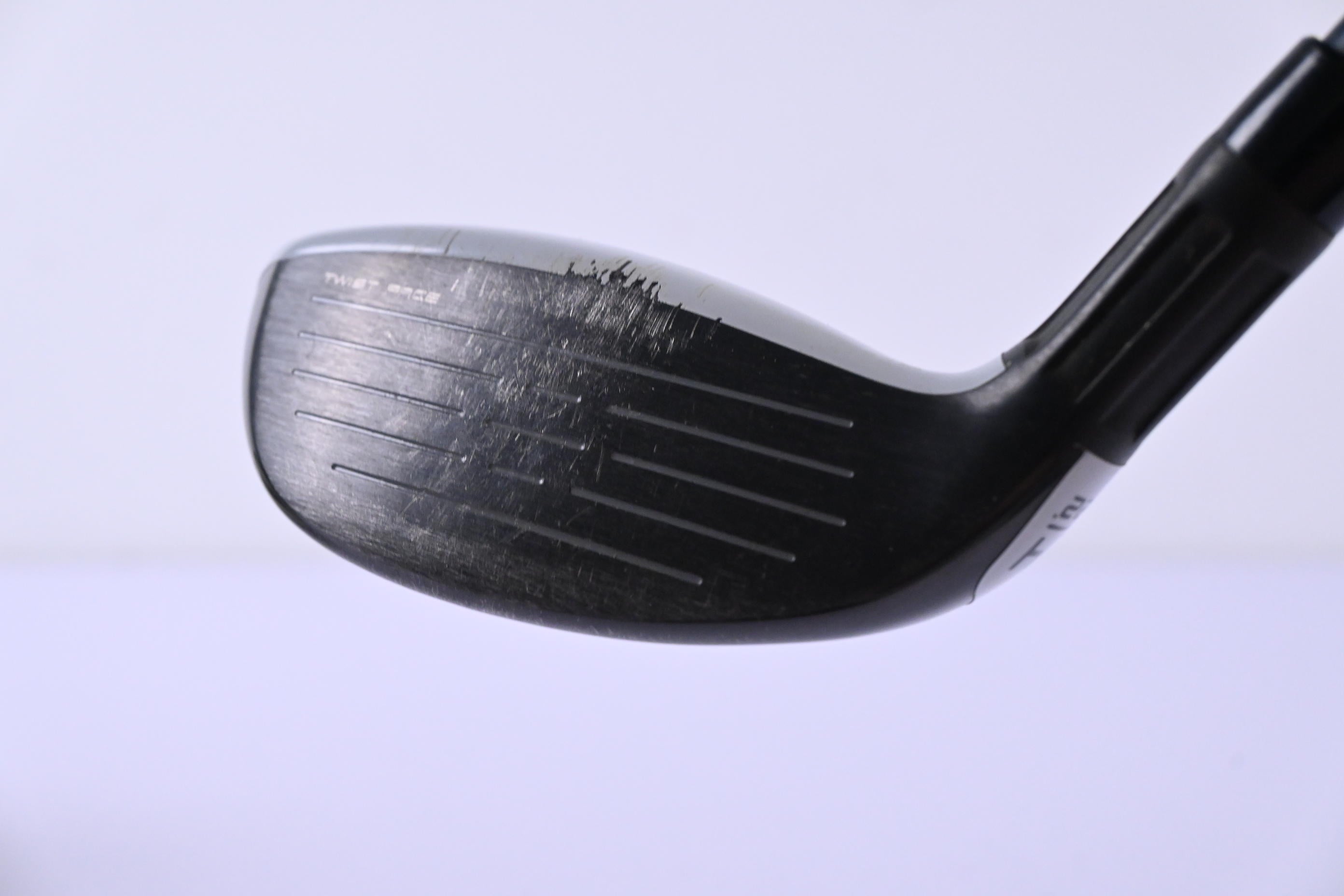 Taylormade SIM2 Max #4 Hybrid / 22 Degree / Stiff Flex Fujikura Ventus Blue 7