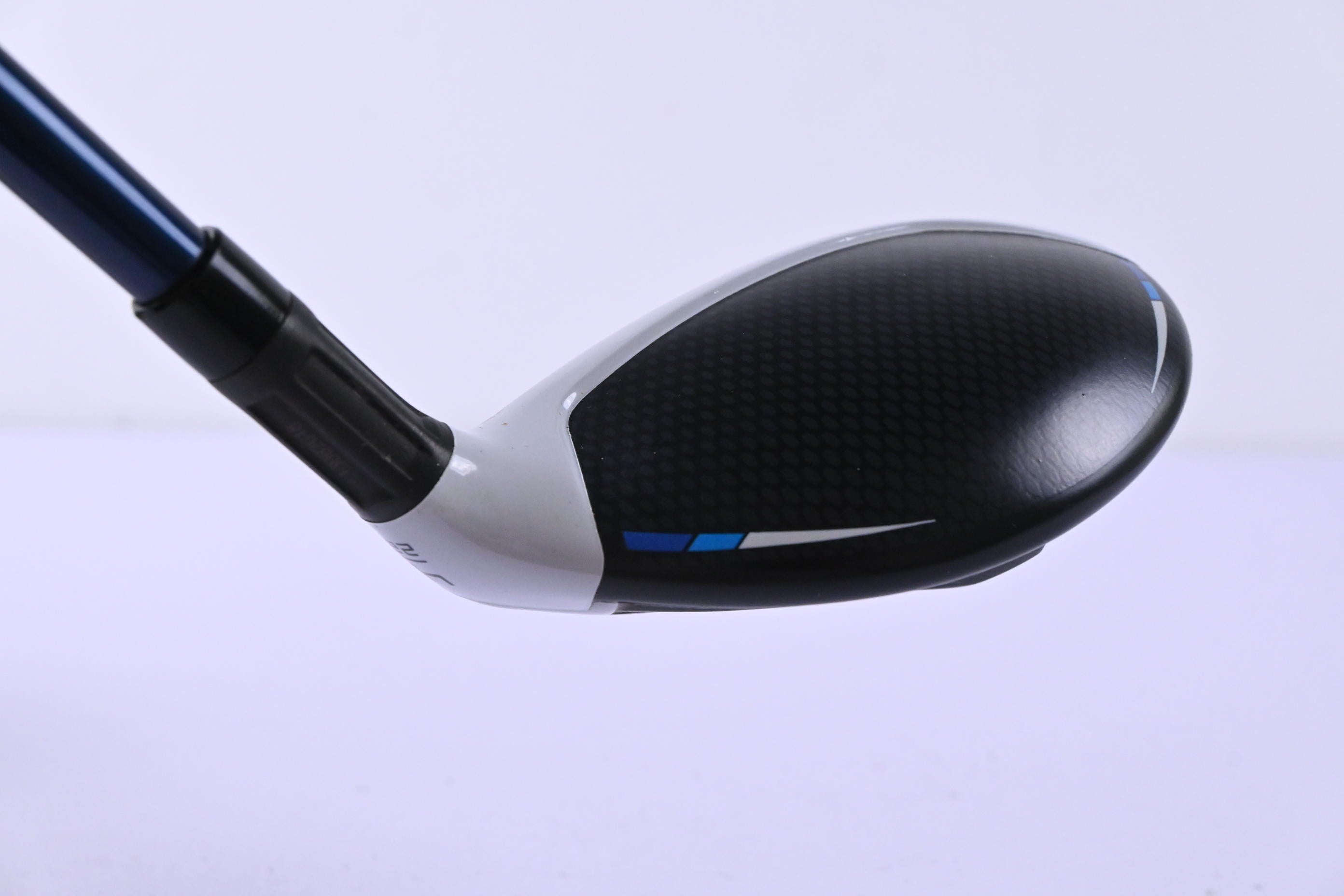 Taylormade SIM2 Max #4 Hybrid / 22 Degree / Stiff Flex Fujikura Ventus Blue 7
