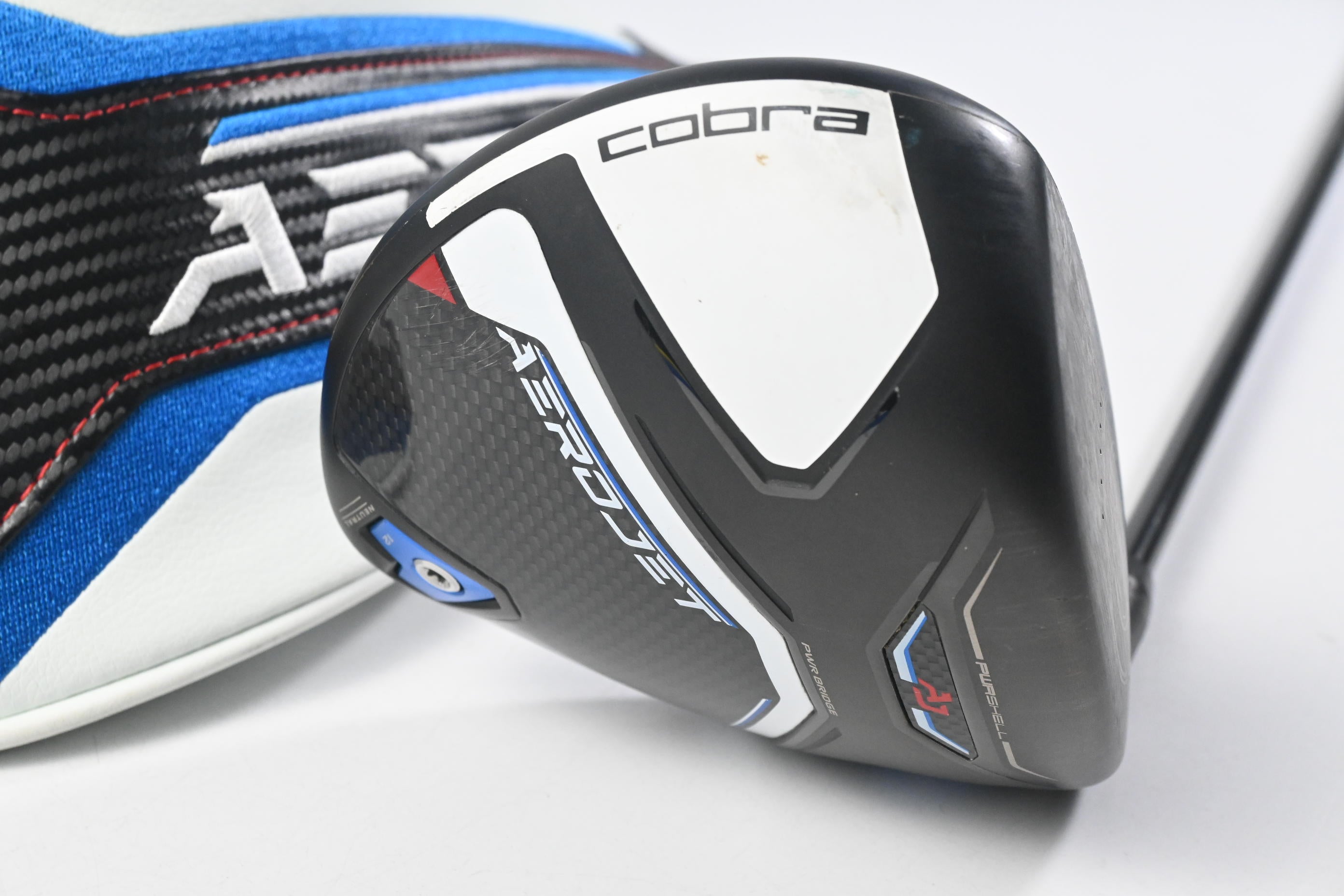 Cobra Aerojet Max Driver / 10.5 Degree / Regular Flex UST Helium Nano Core 5