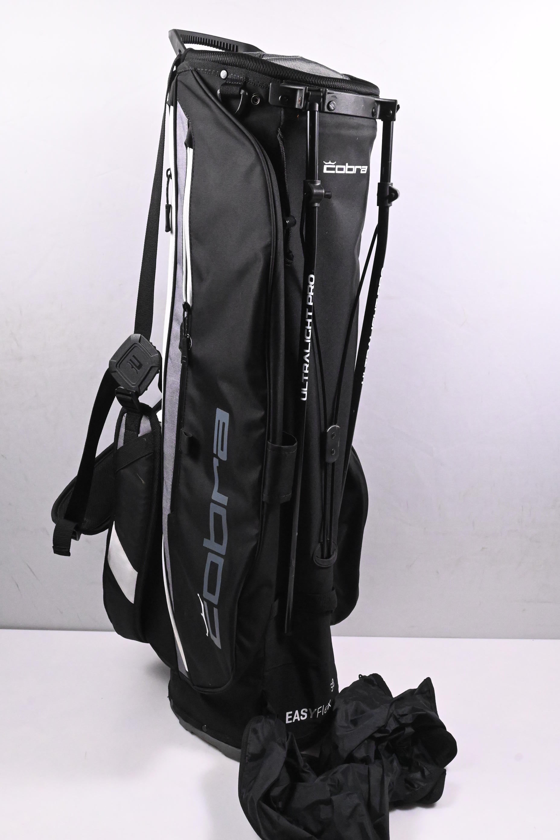 Cobra Ultralight Pro Stand Bag / 4-Way Divider / Black