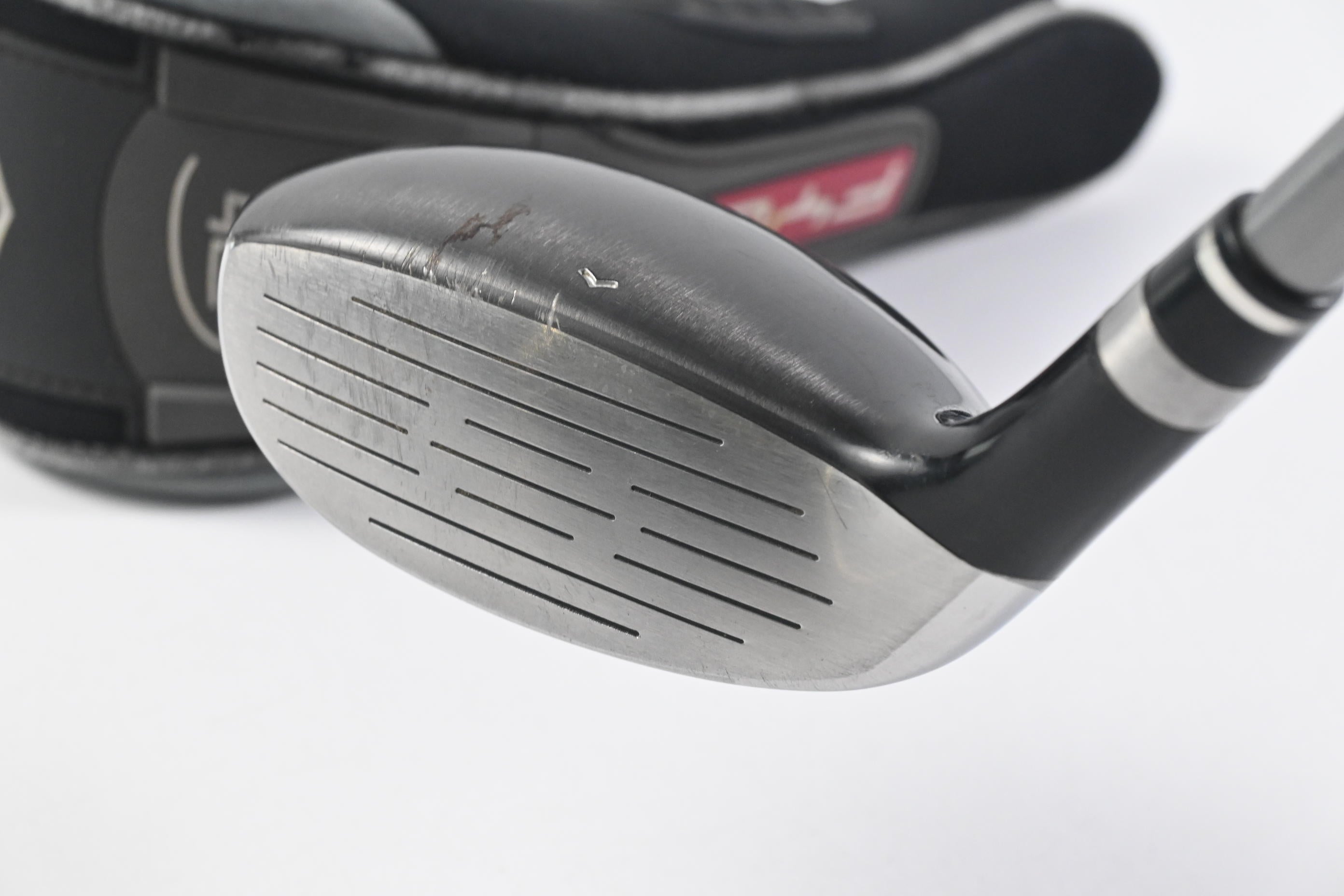 Wilson Staff Fybrid #3 Hybrid / 21 Degree / Regular Flex UST Proforce Axivcore 65