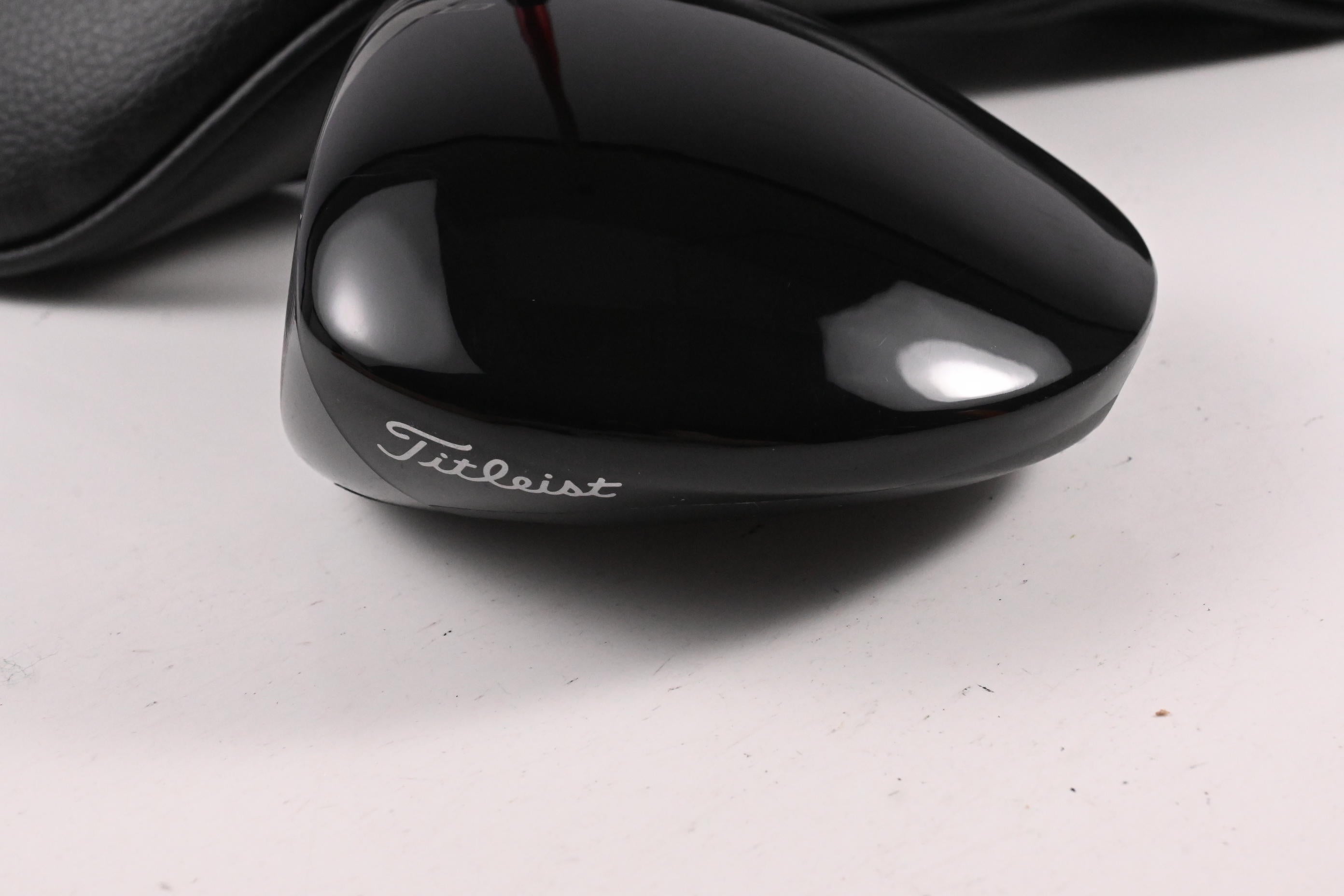 Left Hand Titleist GT2 Driver / 9 Degree / Regular Flex Denali Red 50 Shaft