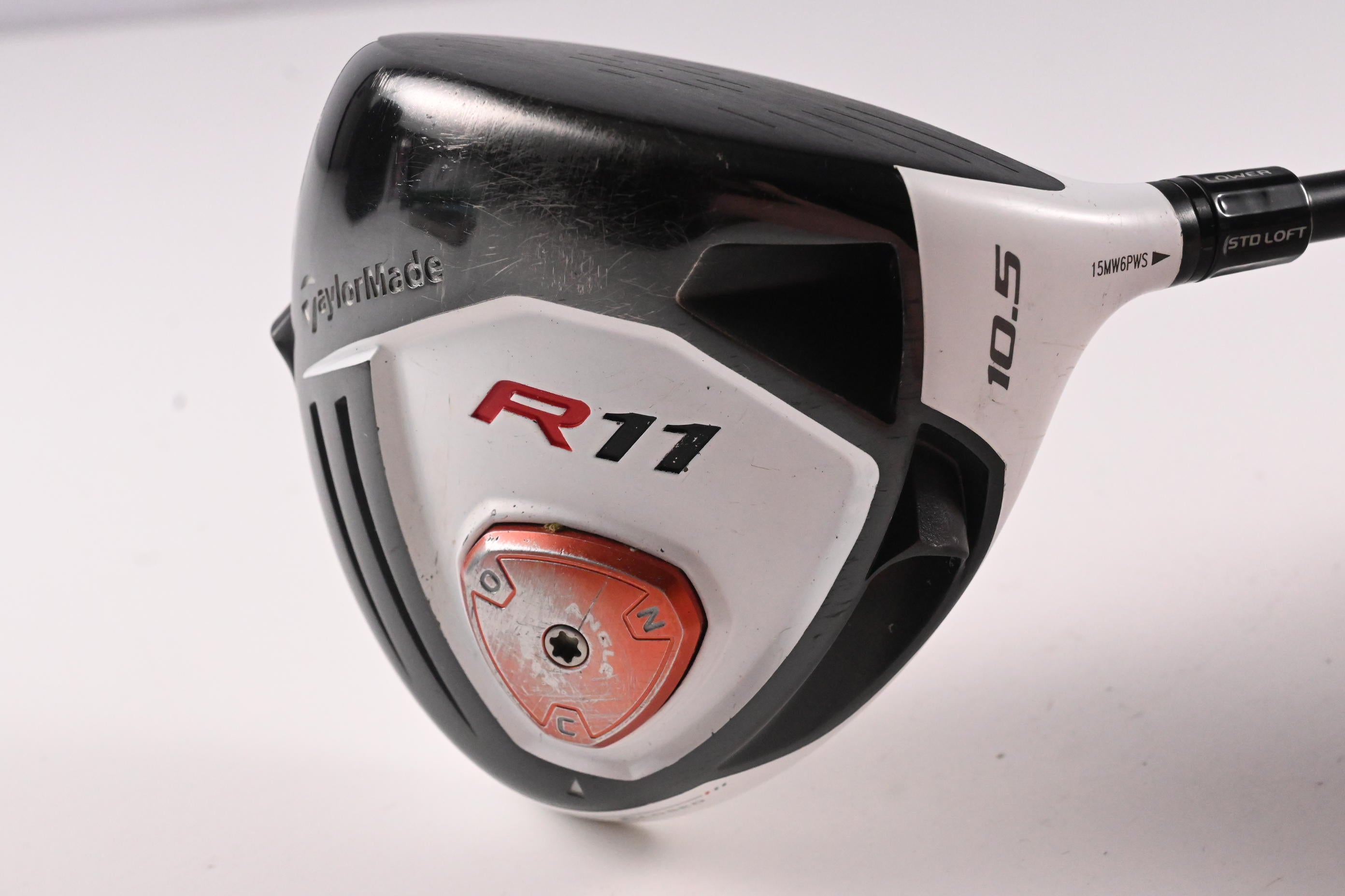 Taylormade R11 Driver / 10.5 Degree / Stiff Flex Fujikura Blur 60 Shaft