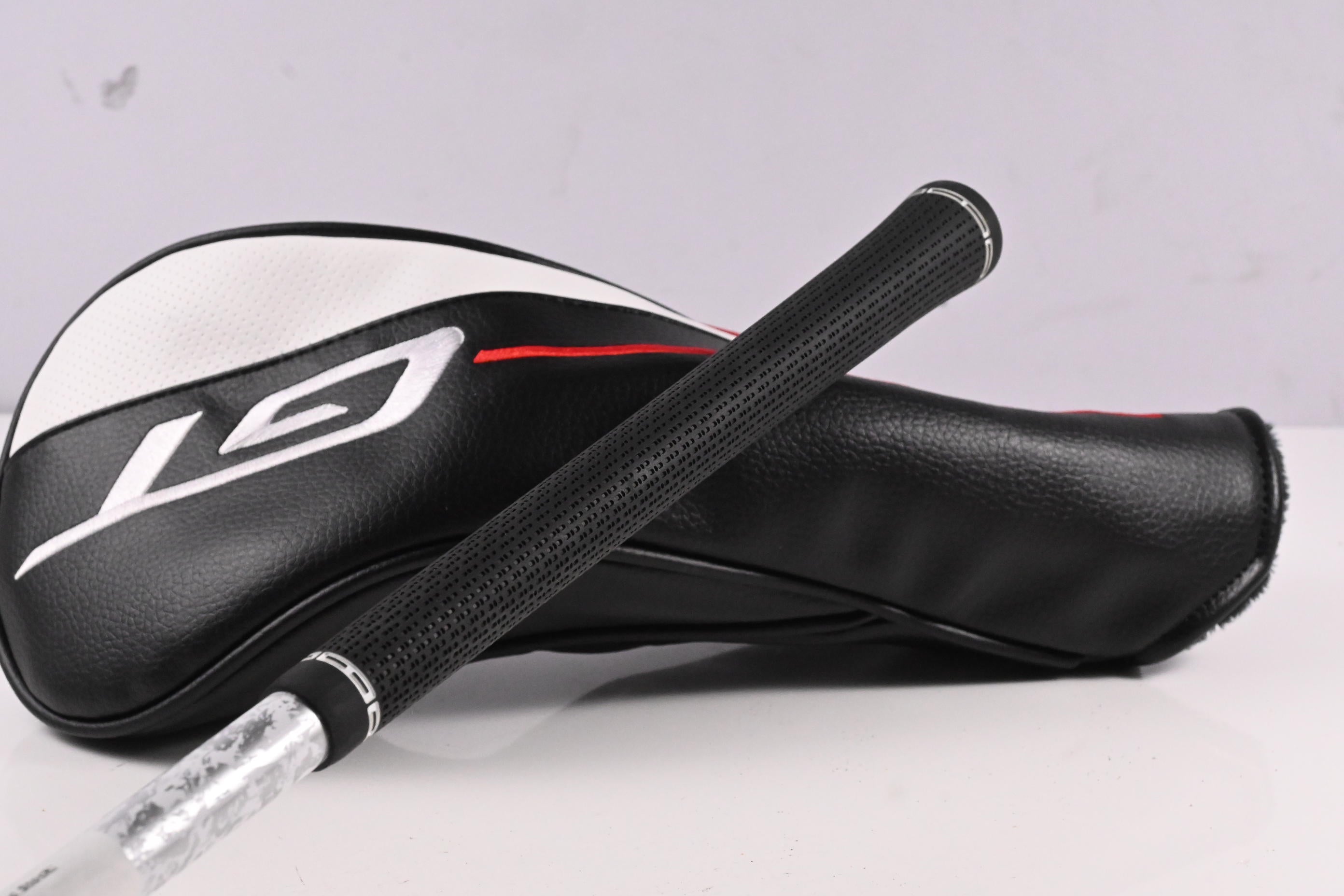 Left Hand Titleist GT2 Driver / 9 Degree / Regular Flex Denali Red 50 Shaft