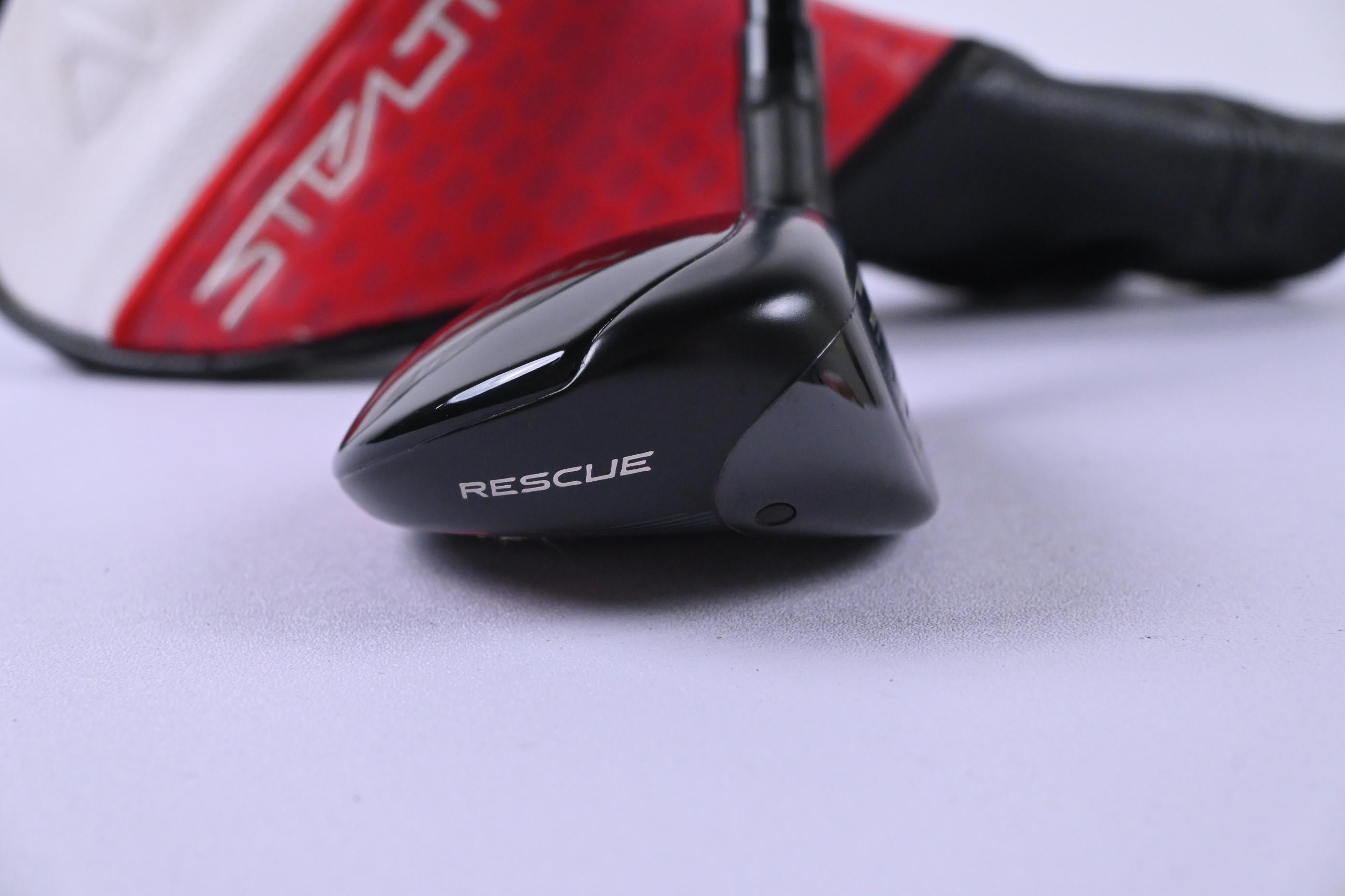 Taylormade Stealth 2 #3 Hybrid / 19 Degree / Regular Flex Fujikura Ventus Red 6
