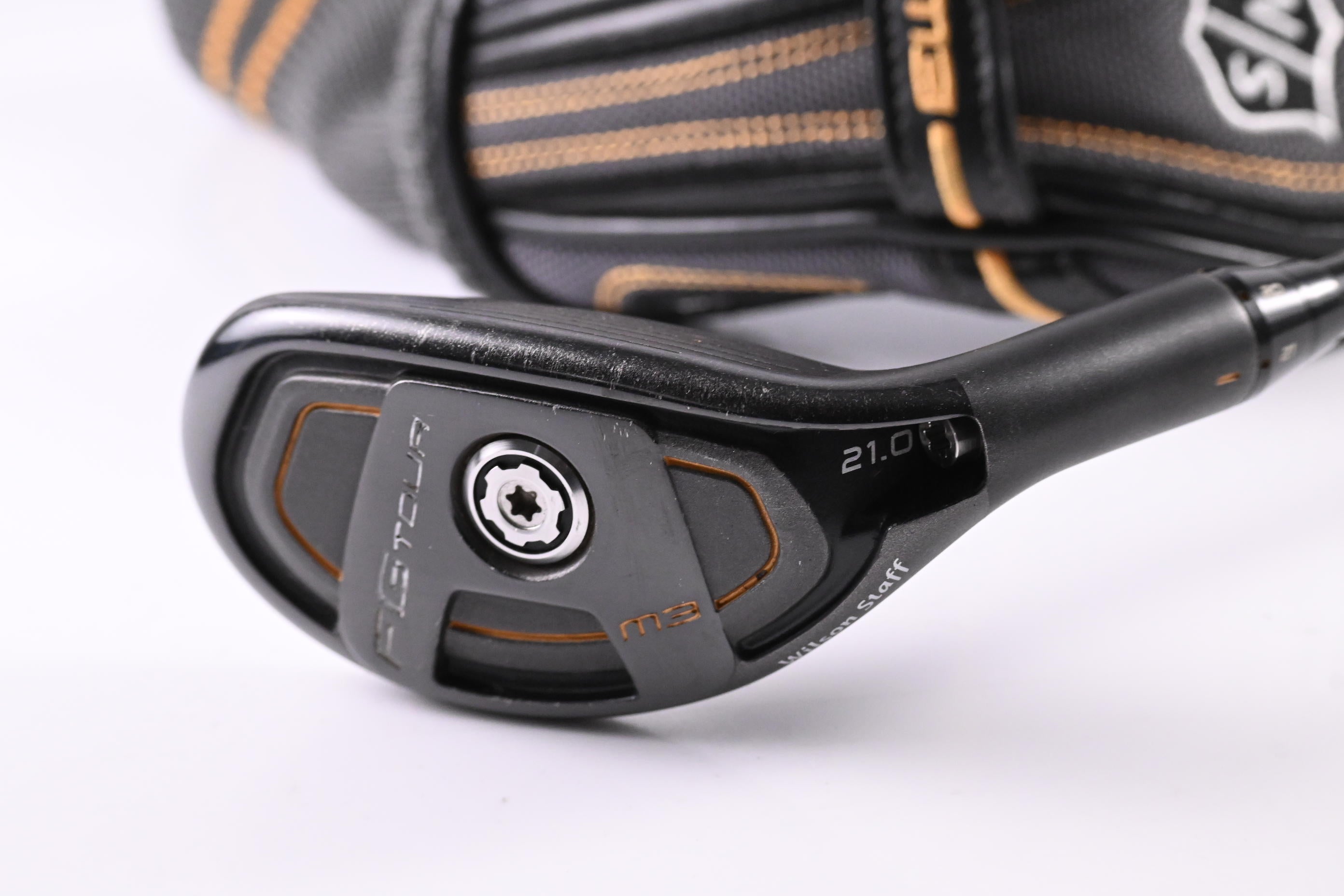 Wilson Staff FG Tour M3 #4 Hybrid / 21 Degree / Regular Flex Aldila RIP Phenom