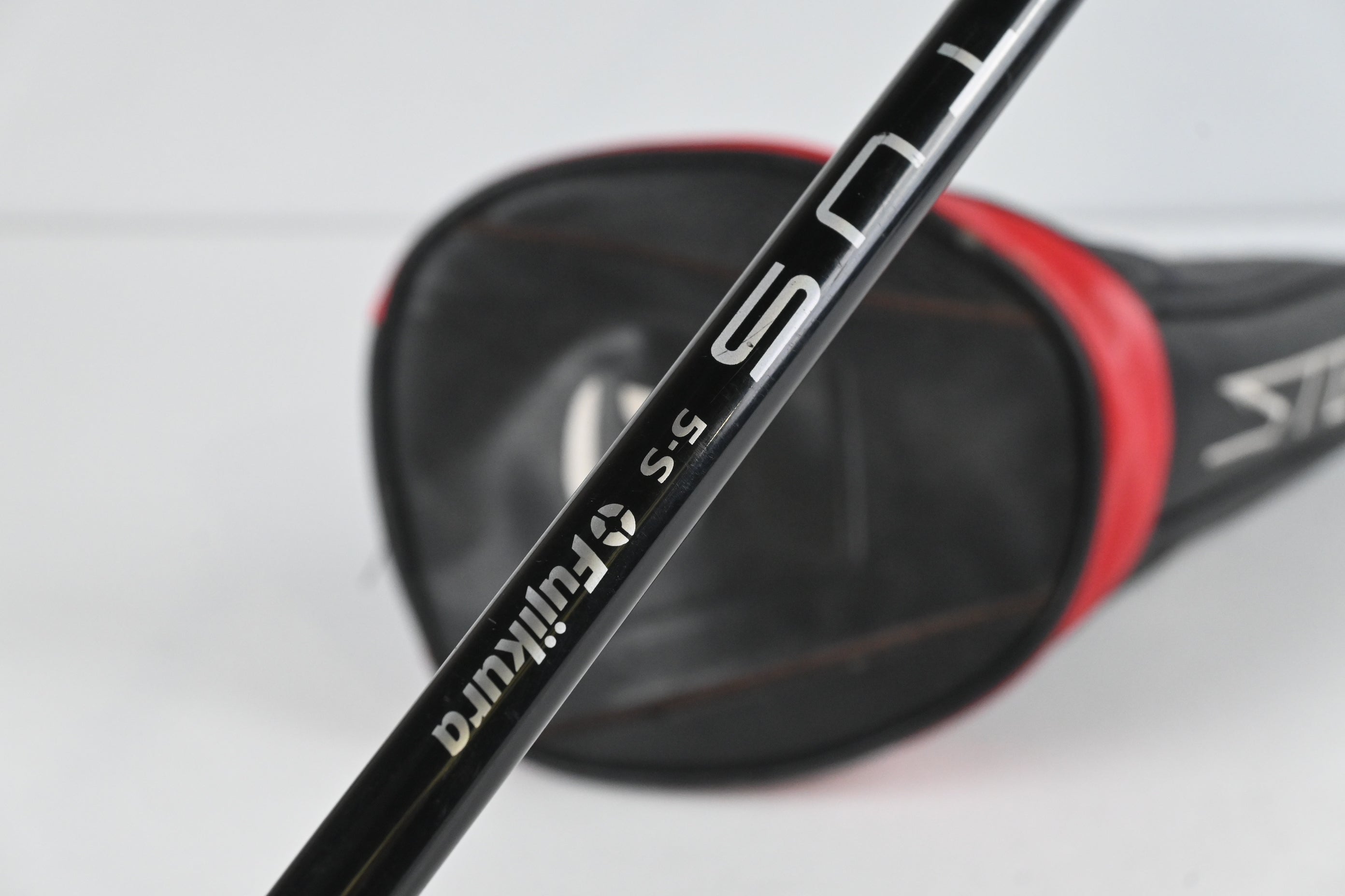 Taylormade Stealth Driver / 9 Degree / Stiff Flex Fujikura Ventus Red 5