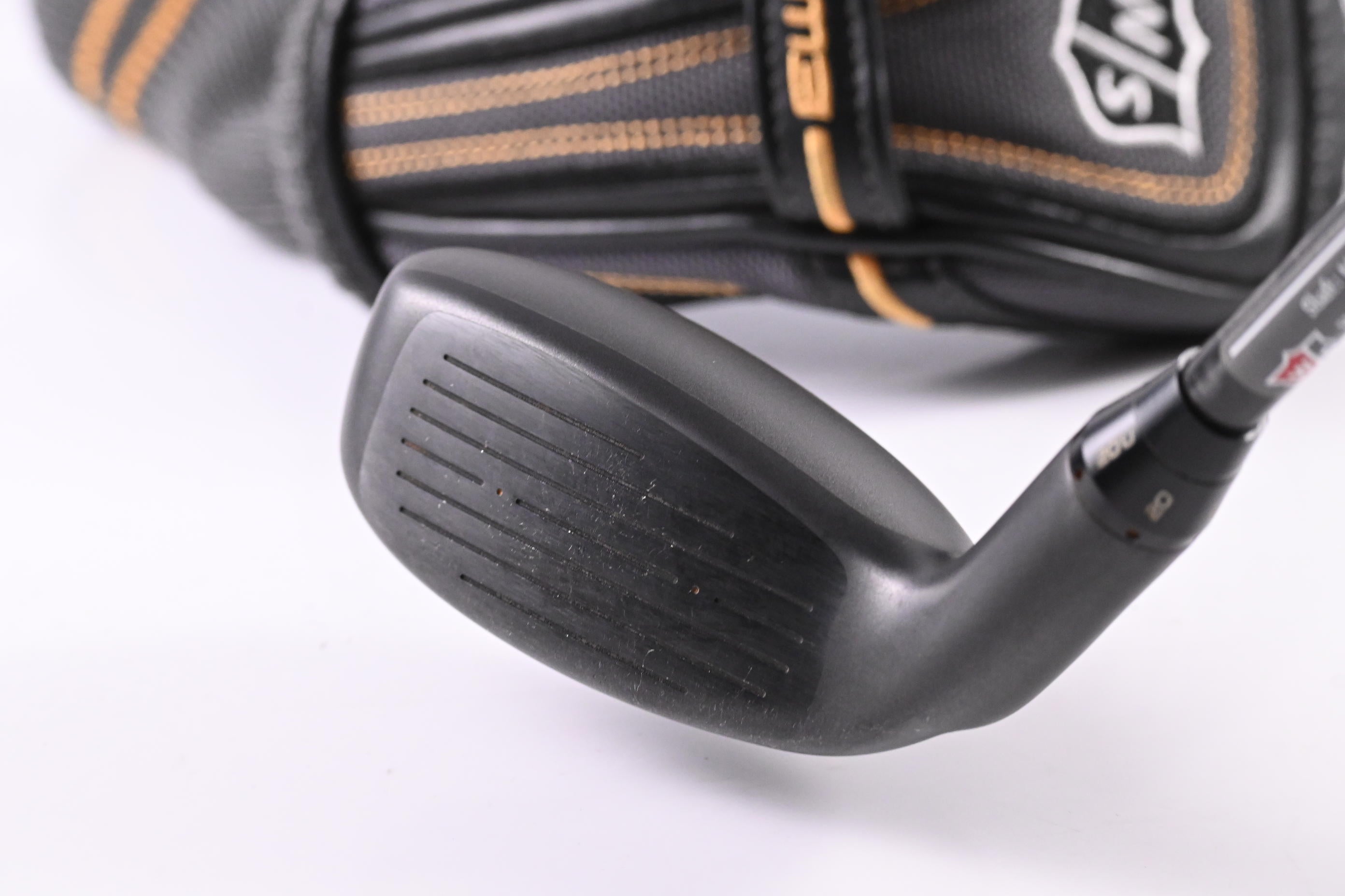 Wilson Staff FG Tour M3 #4 Hybrid / 21 Degree / Regular Flex Aldila RIP Phenom