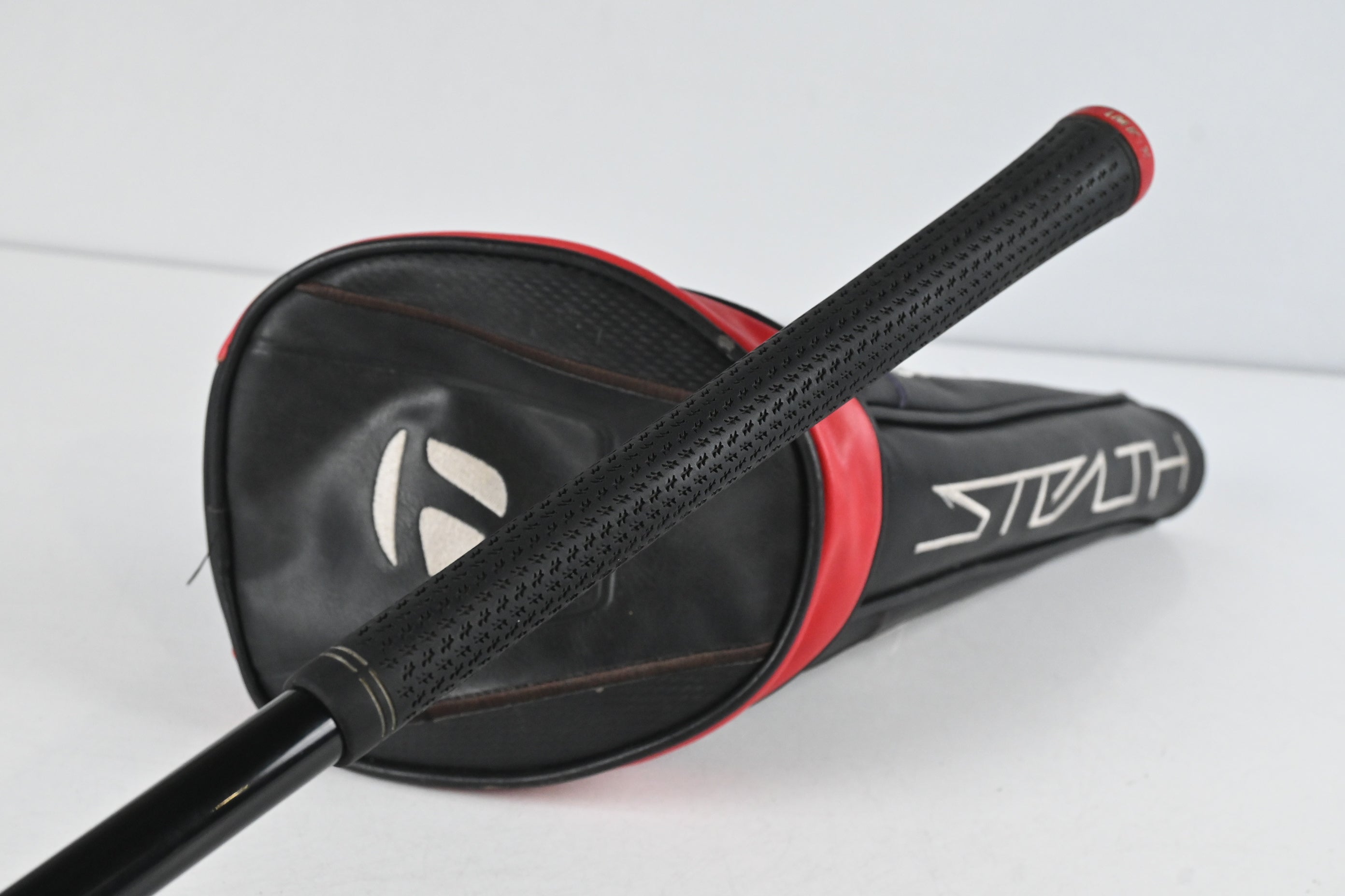 Taylormade Stealth Driver / 9 Degree / Stiff Flex Fujikura Ventus Red 5