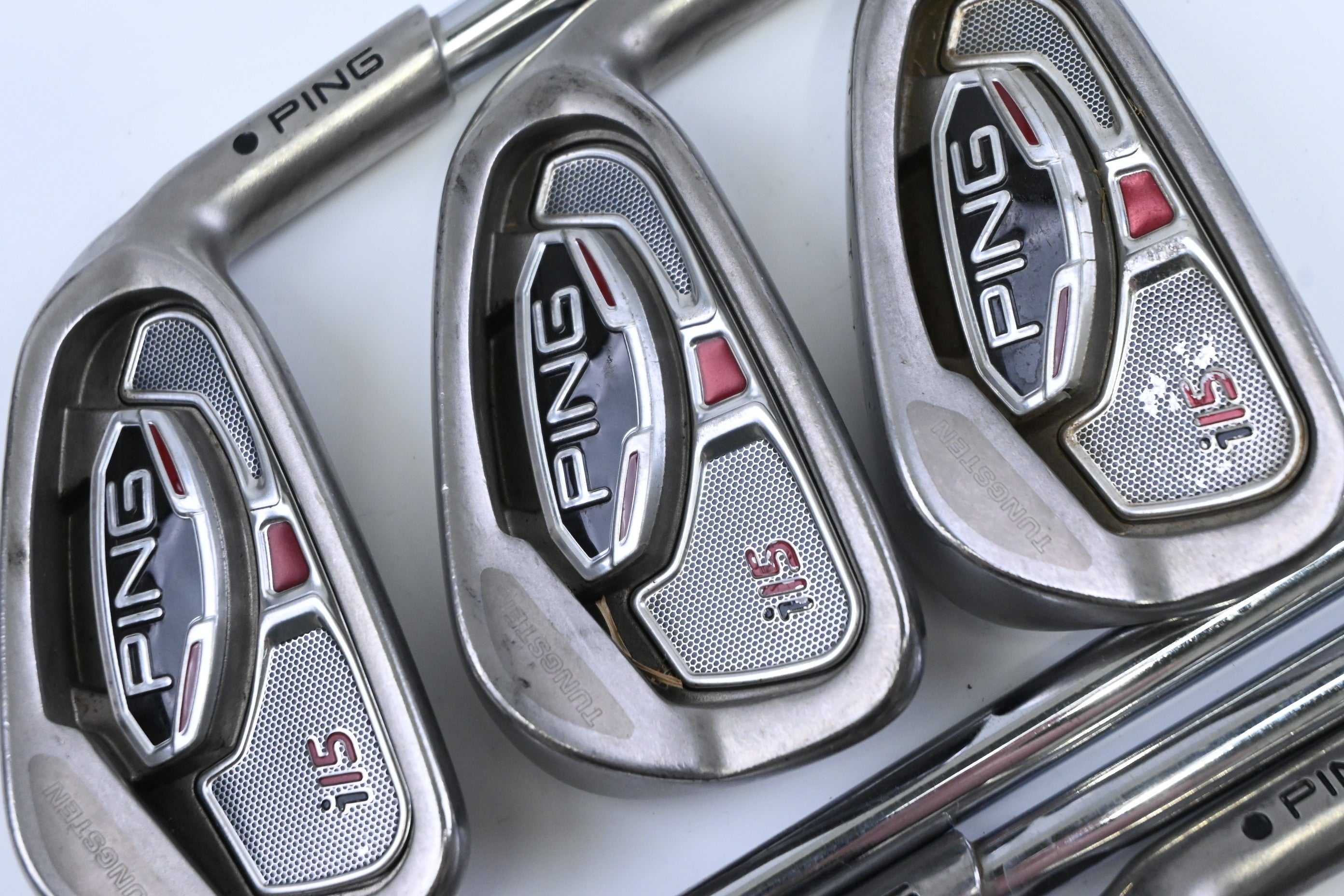 Ping i15 Irons / 4-PW / Black Dot / Regular Flex Ping AWT Shafts