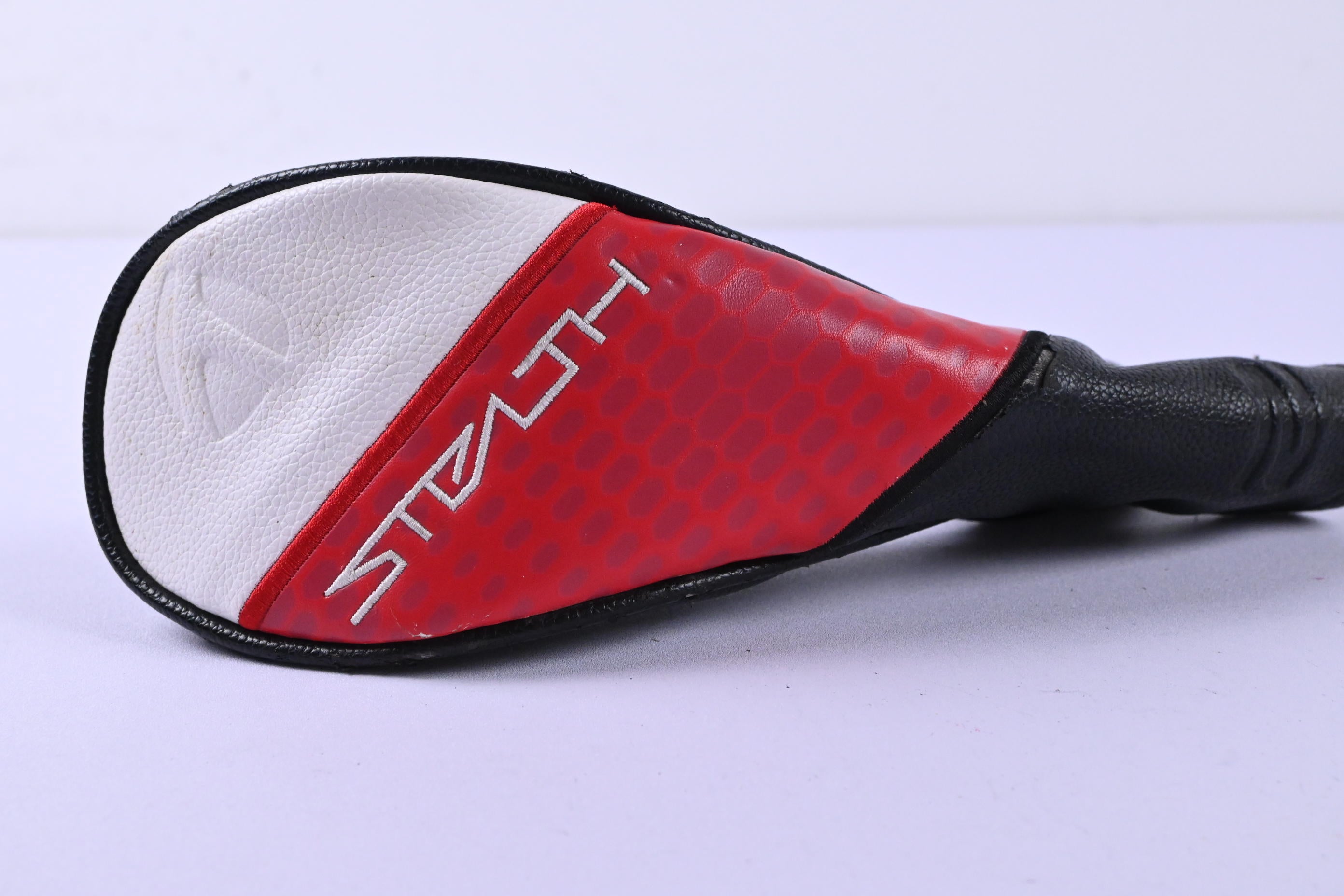 Taylormade Stealth 2 #3 Hybrid / 19 Degree / Regular Flex Fujikura Ventus Red 6