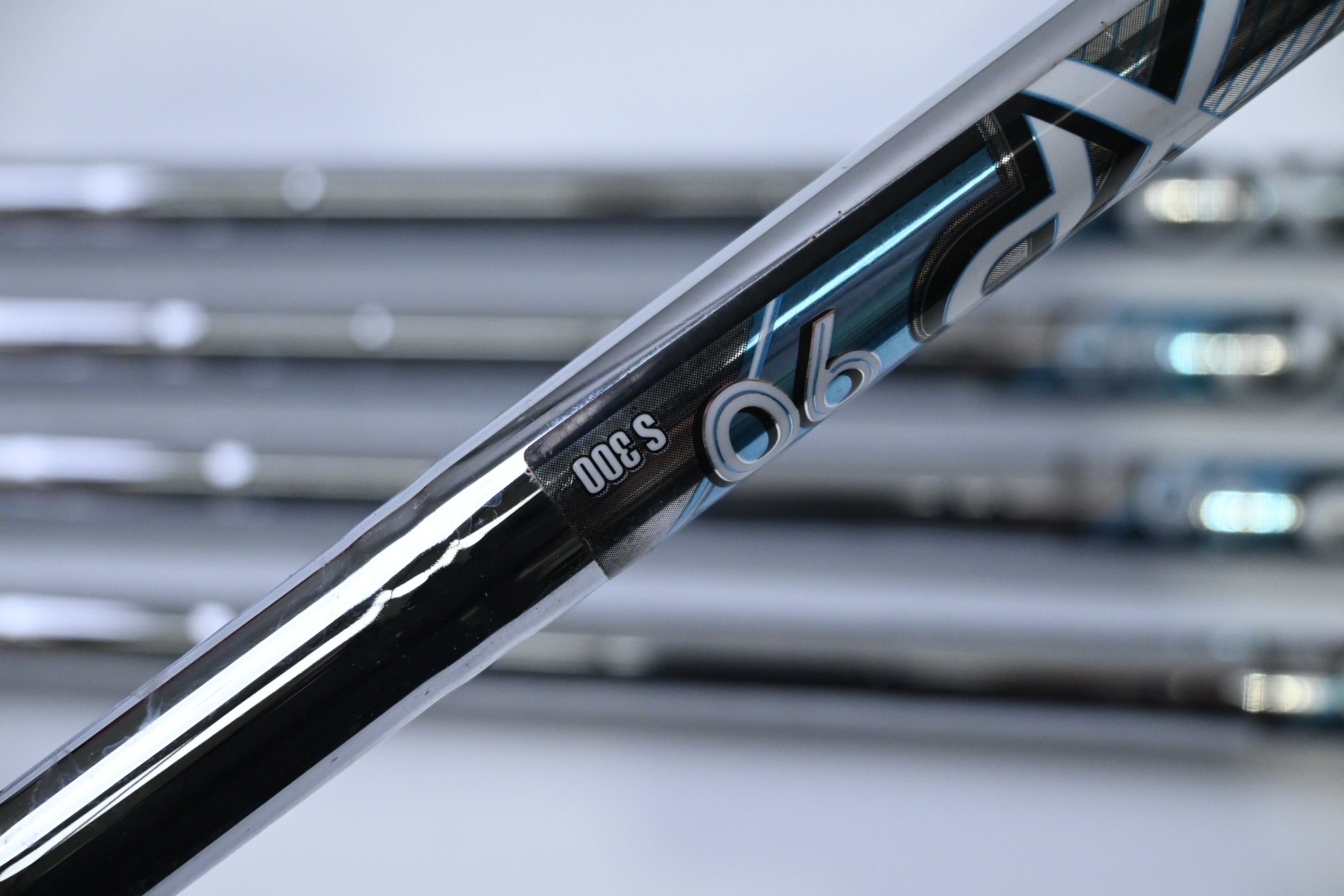 Titleist 716 CB Irons / 5-9i / Stiff Flex XP 90 S300