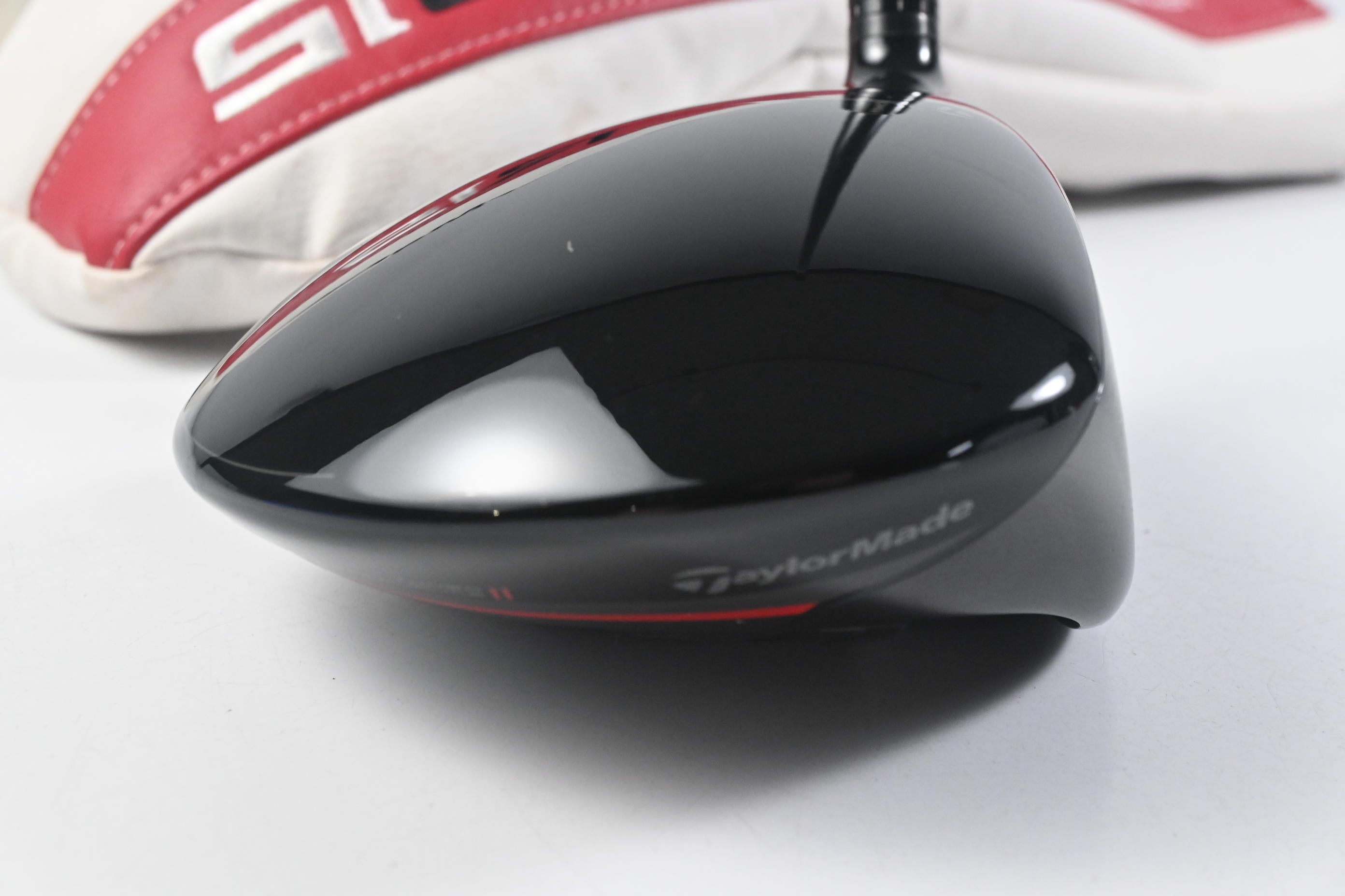 Taylormade R15 Black Driver / 10.5 Degree / Regular Flex Speeder 57 Evolution