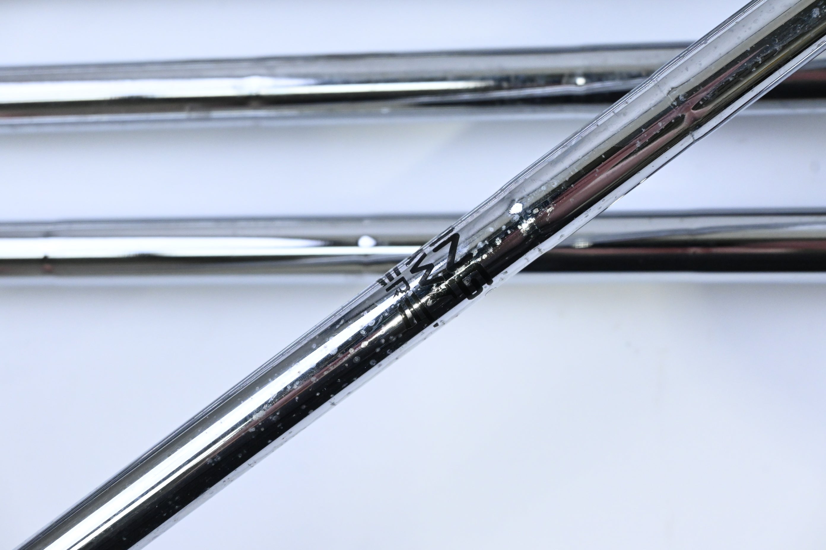 Ping i15 Irons / 4-PW / Black Dot / Regular Flex Ping AWT Shafts