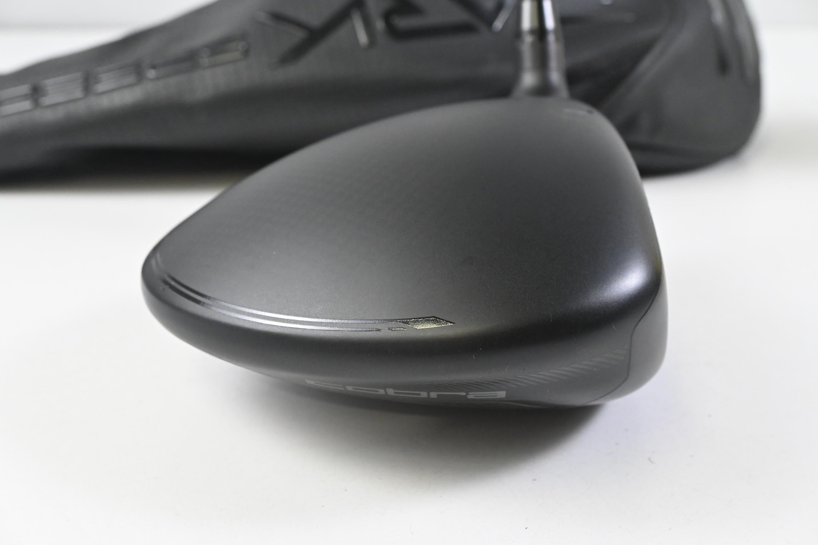 Cobra Darkspeed X Driver / 9 Degree / Stiff Flex UST Mamiya LIN-Q M40X 6