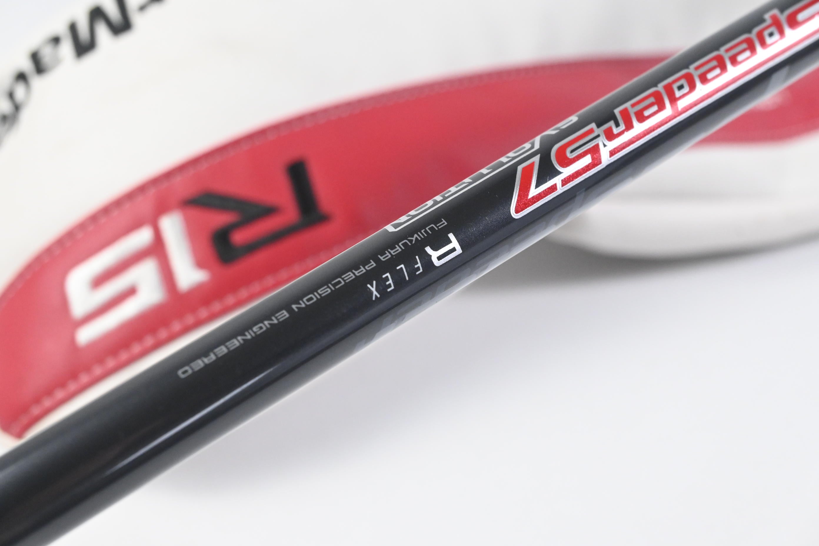 Taylormade R15 Black Driver / 10.5 Degree / Regular Flex Speeder 57 Evolution
