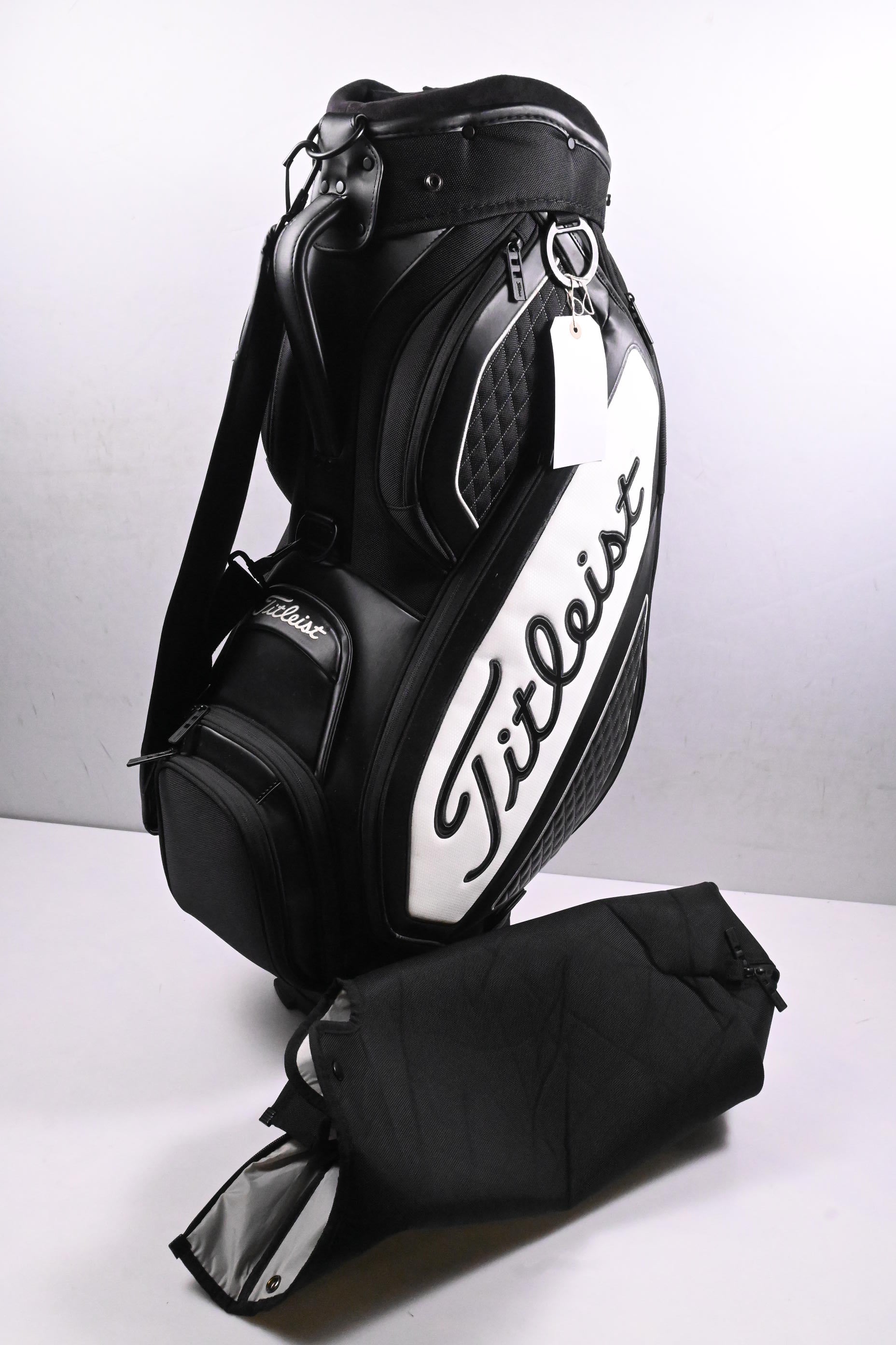 Titleist Staff Tour Bag / 6-Way Divider / Black, White
