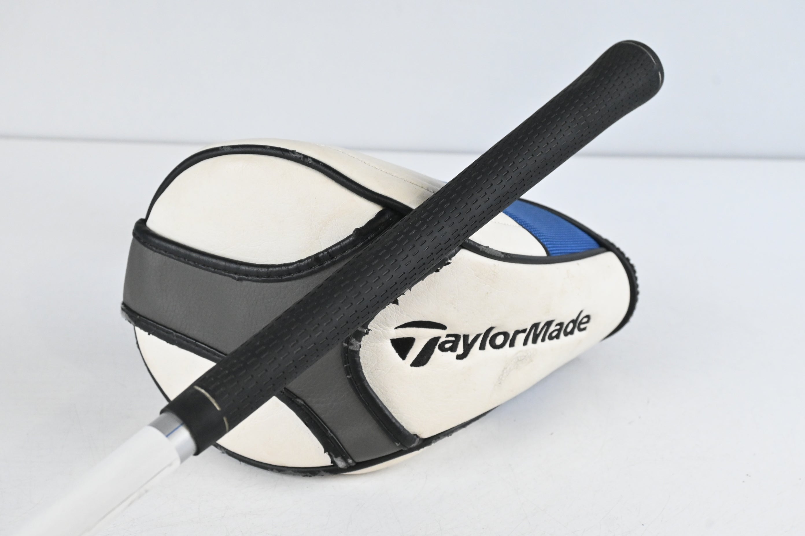 Taylormade SLDR-S Driver / 10 Degree / Regular Flex Fujikura Speeder 57