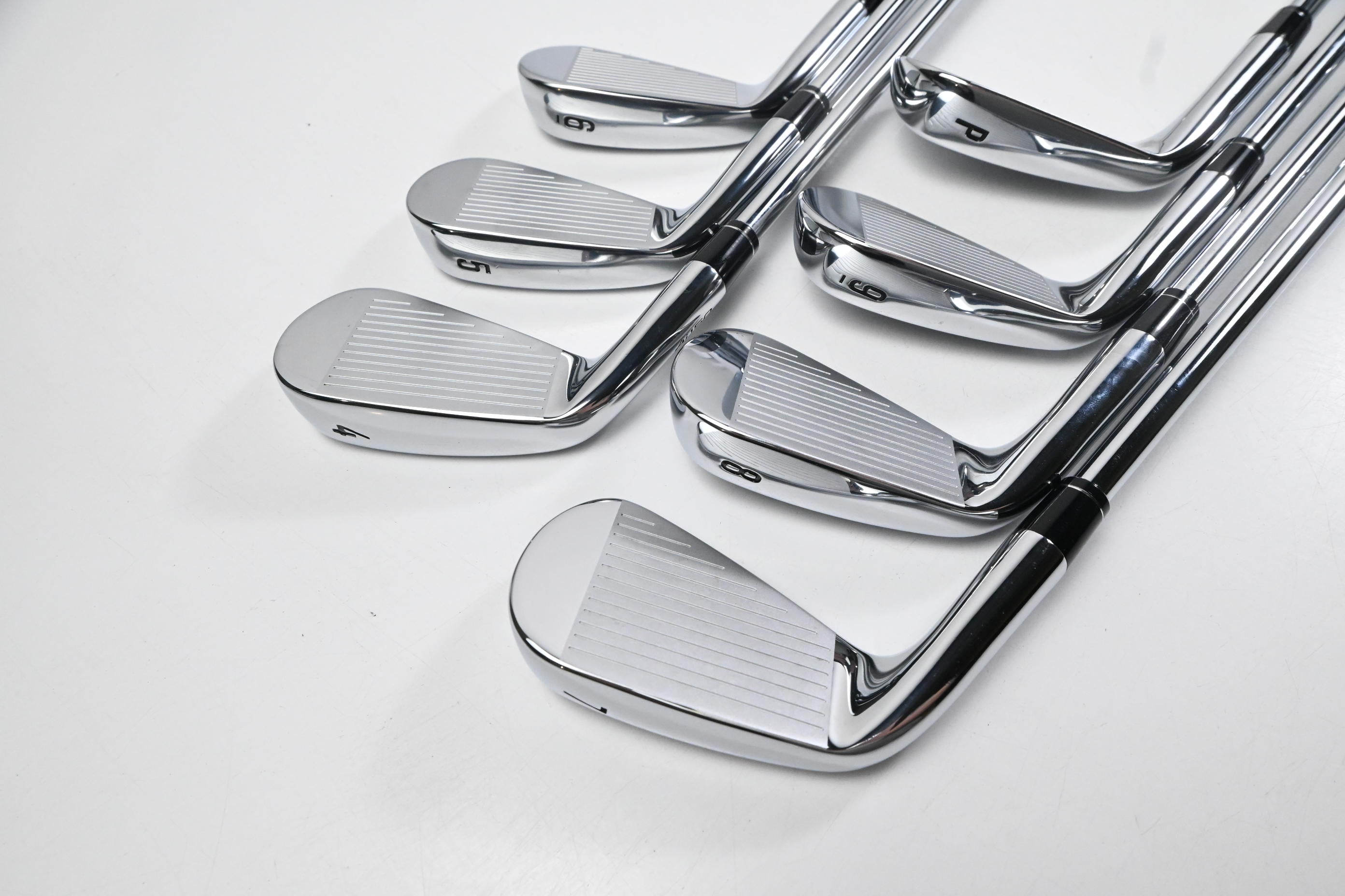 Callaway Apex Ai150 Irons / 4-PW / Stiff Flex Dynamic Gold S300 MID 115 Shafts